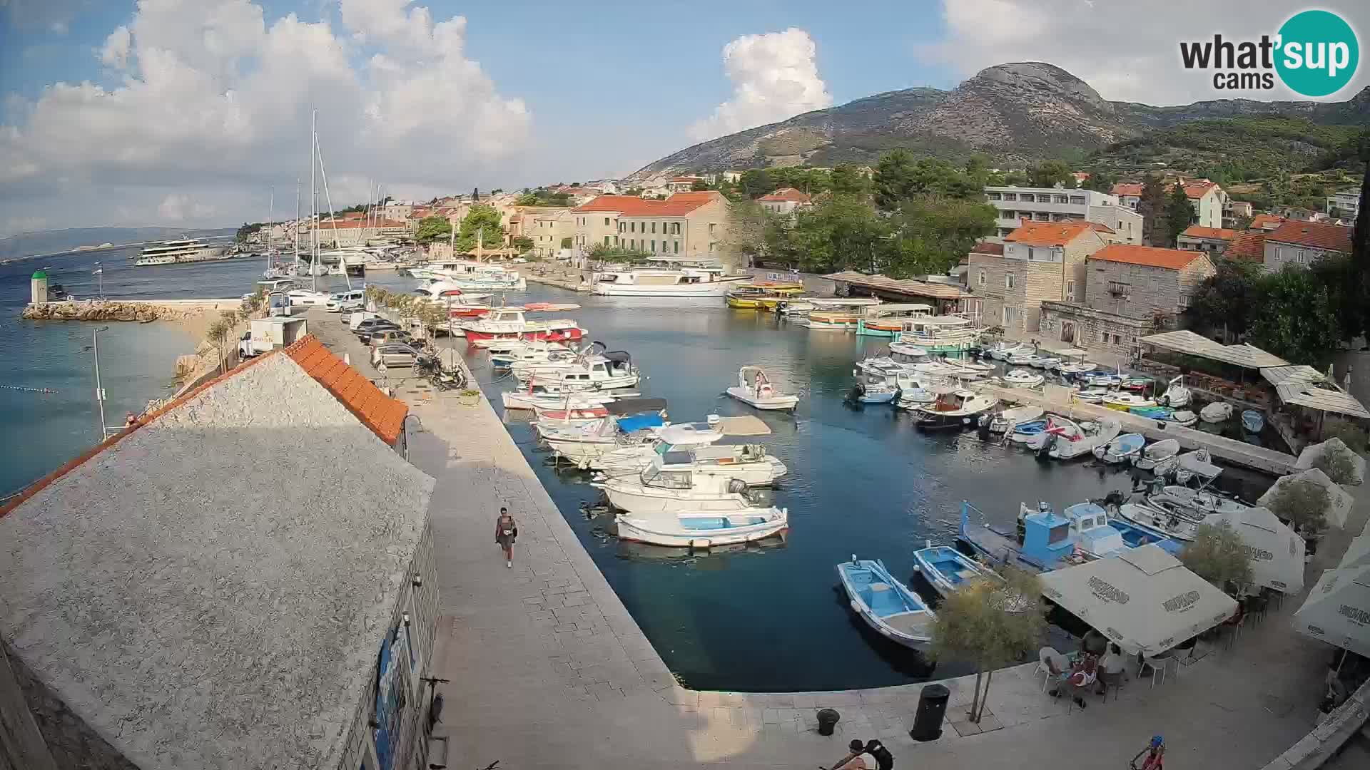 Webcam Bol Harbour – Live View of Bol Riva & Marina