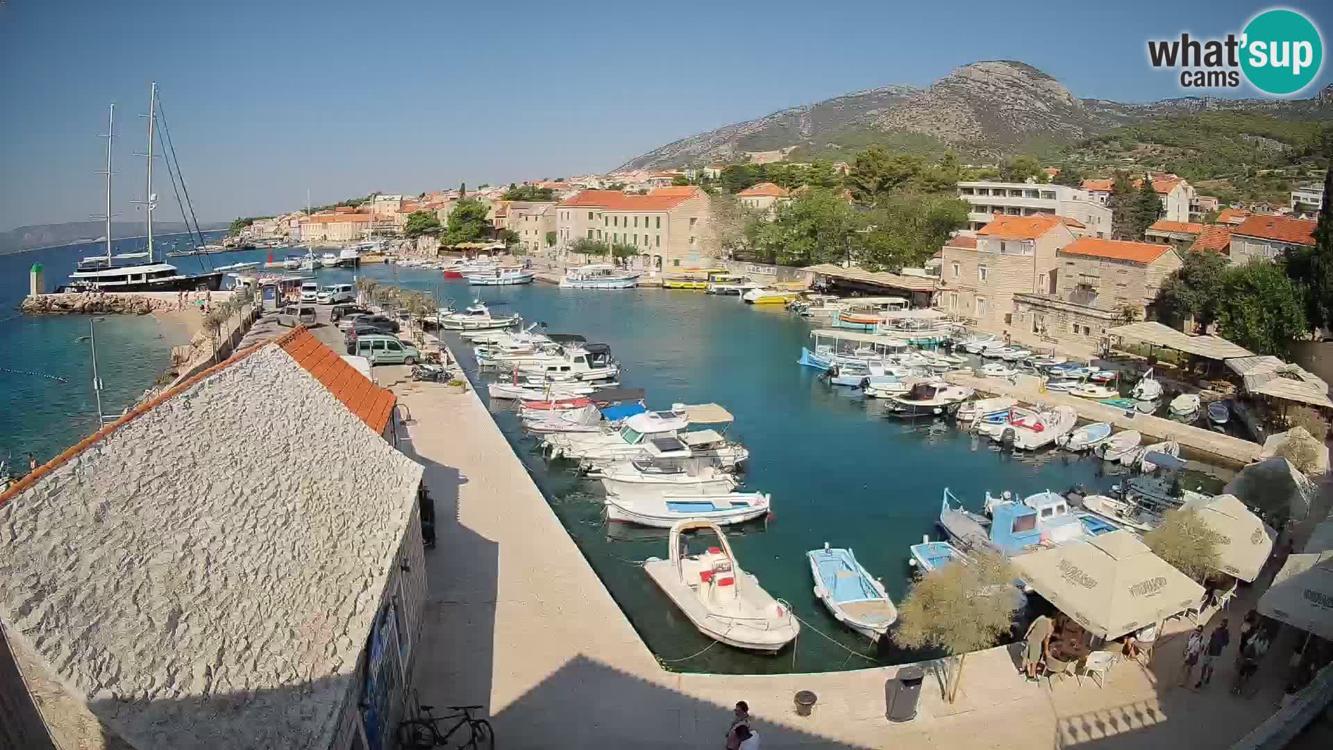 Webcam Bol Hafen – Liveblick auf Bol Riva & Marina