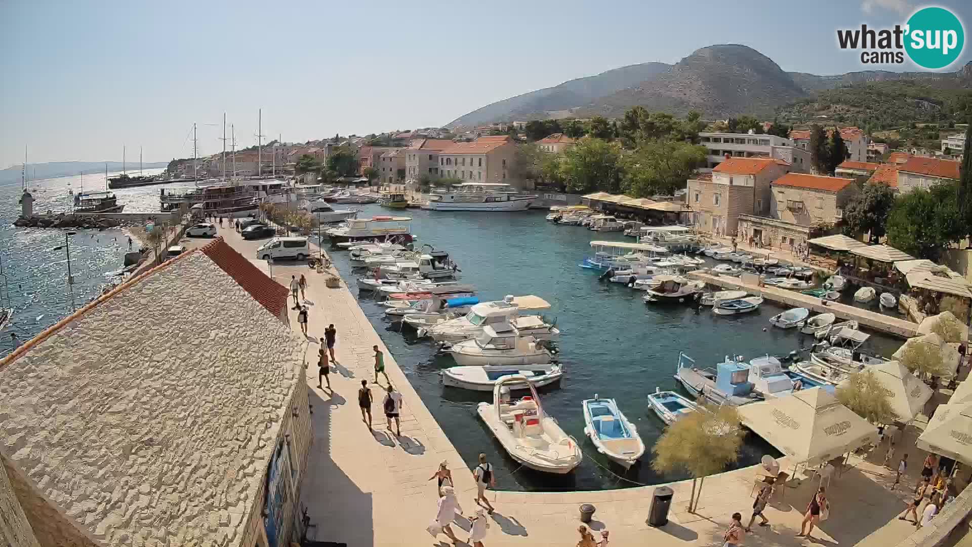 Webcam Bol Hafen – Liveblick auf Bol Riva & Marina