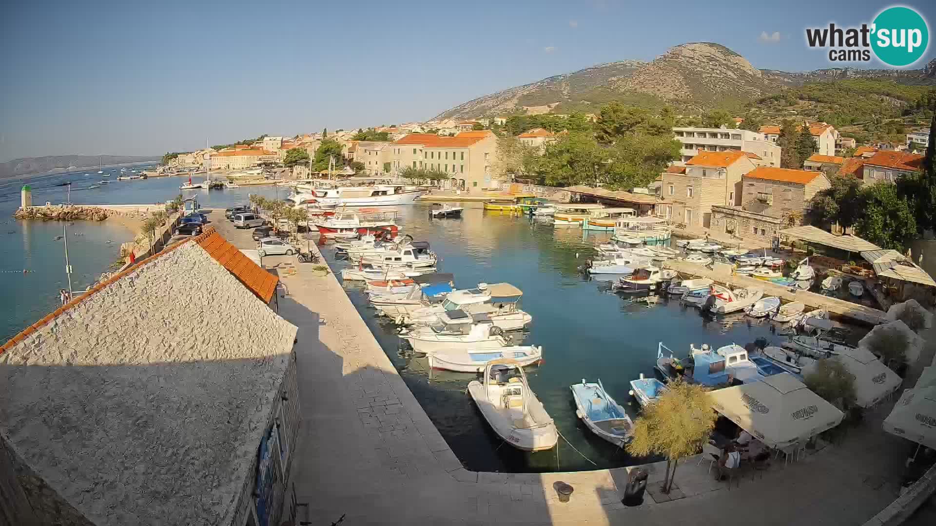 Webcam Bol Hafen – Liveblick auf Bol Riva & Marina