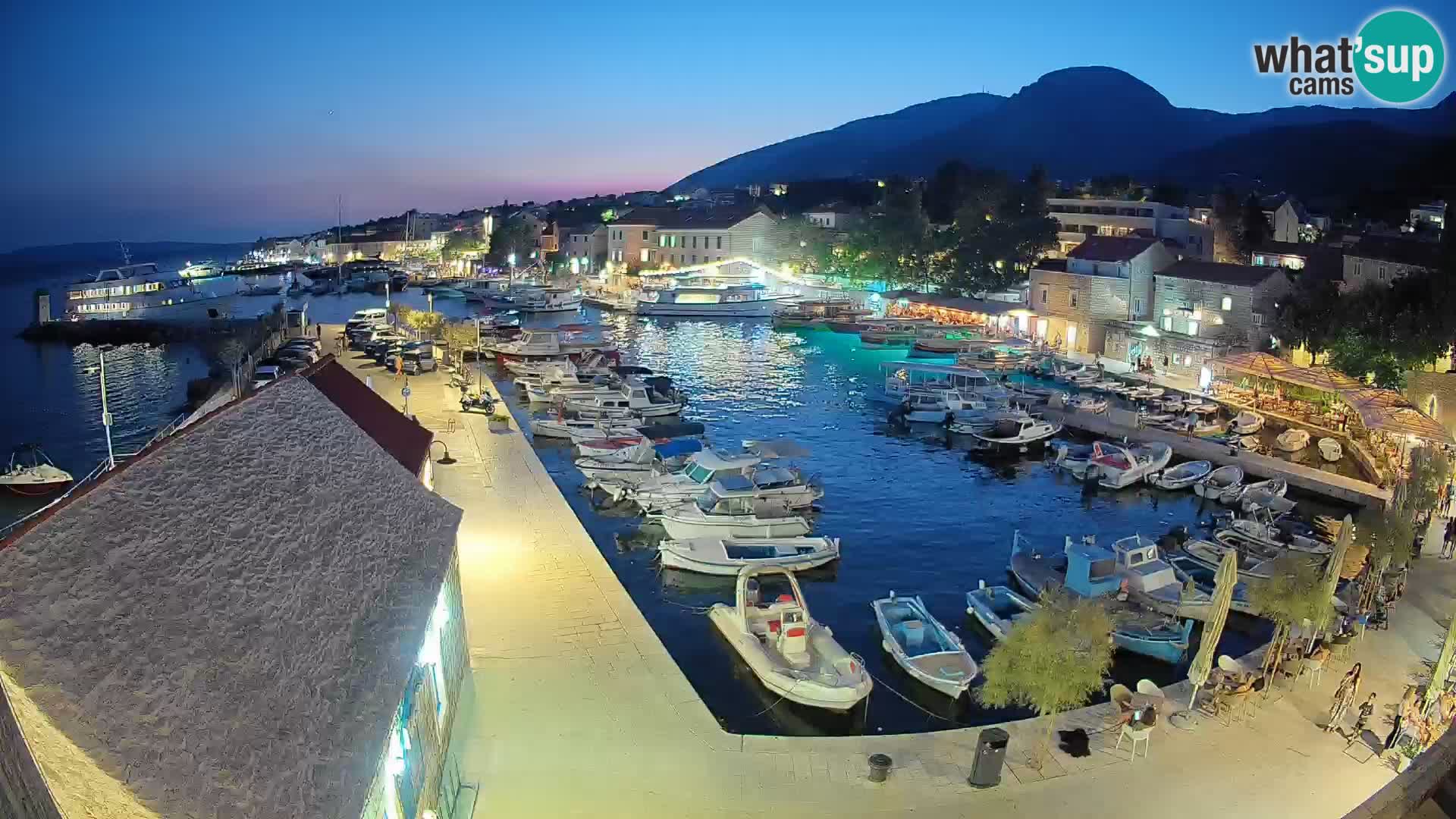 Webcam Bol Harbour – Live View of Bol Riva & Marina