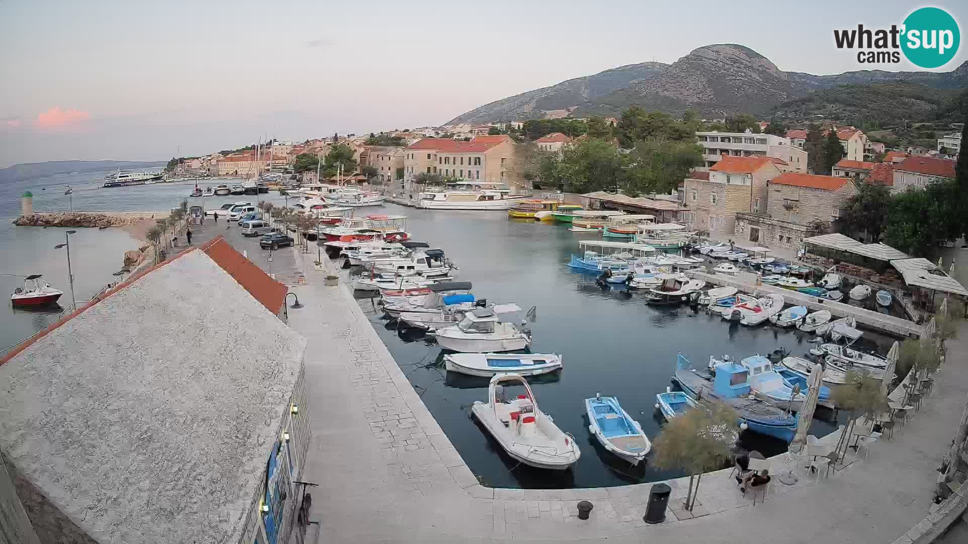 Webcam Bol Hafen – Liveblick auf Bol Riva & Marina