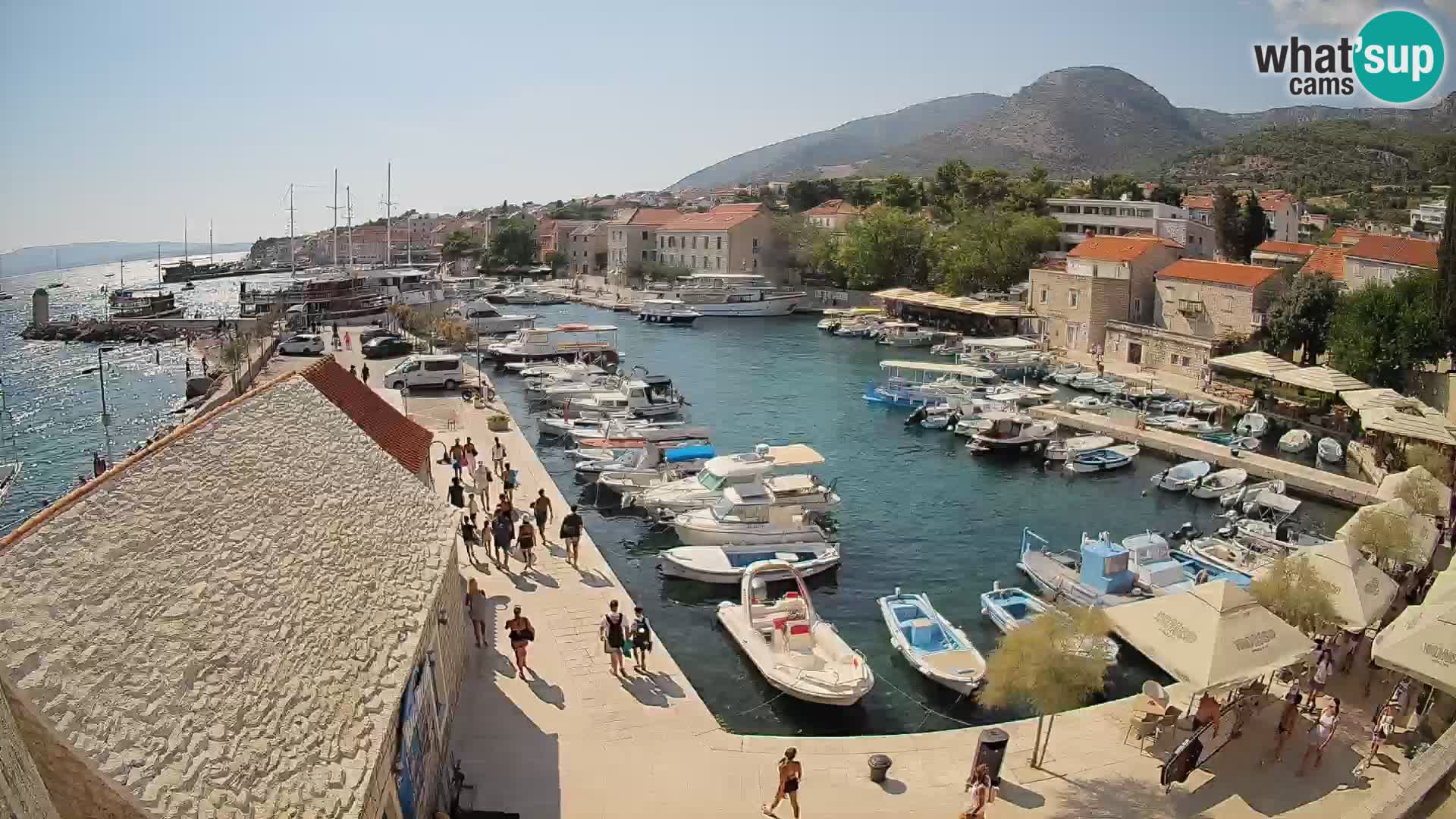 Webcam Bol Harbour – Live View of Bol Riva & Marina