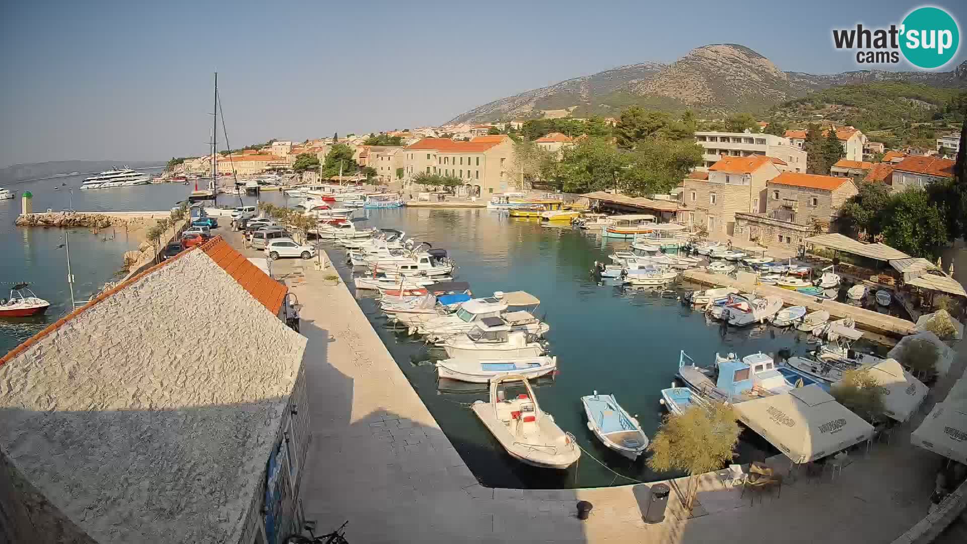 Webcam Bol Harbour – Live View of Bol Riva & Marina