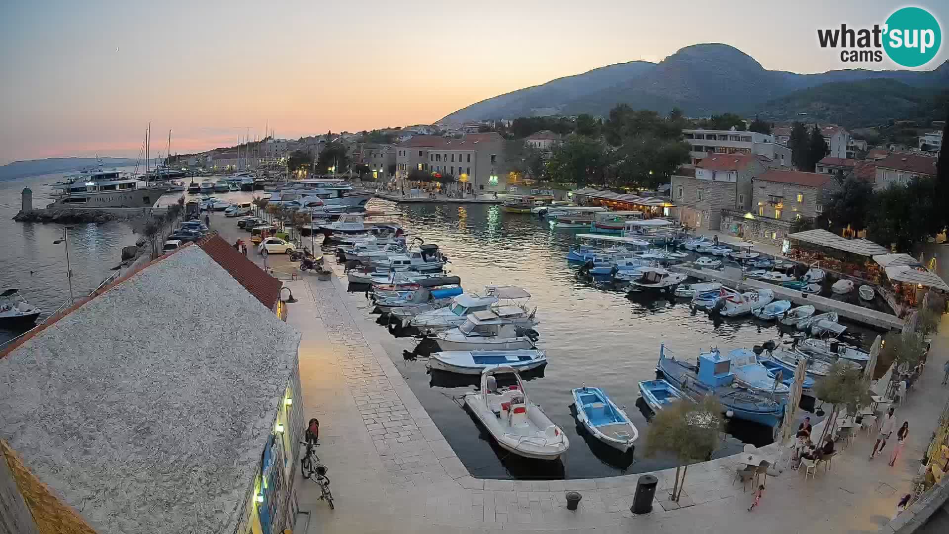 Webcam Bol Harbour – Live View of Bol Riva & Marina
