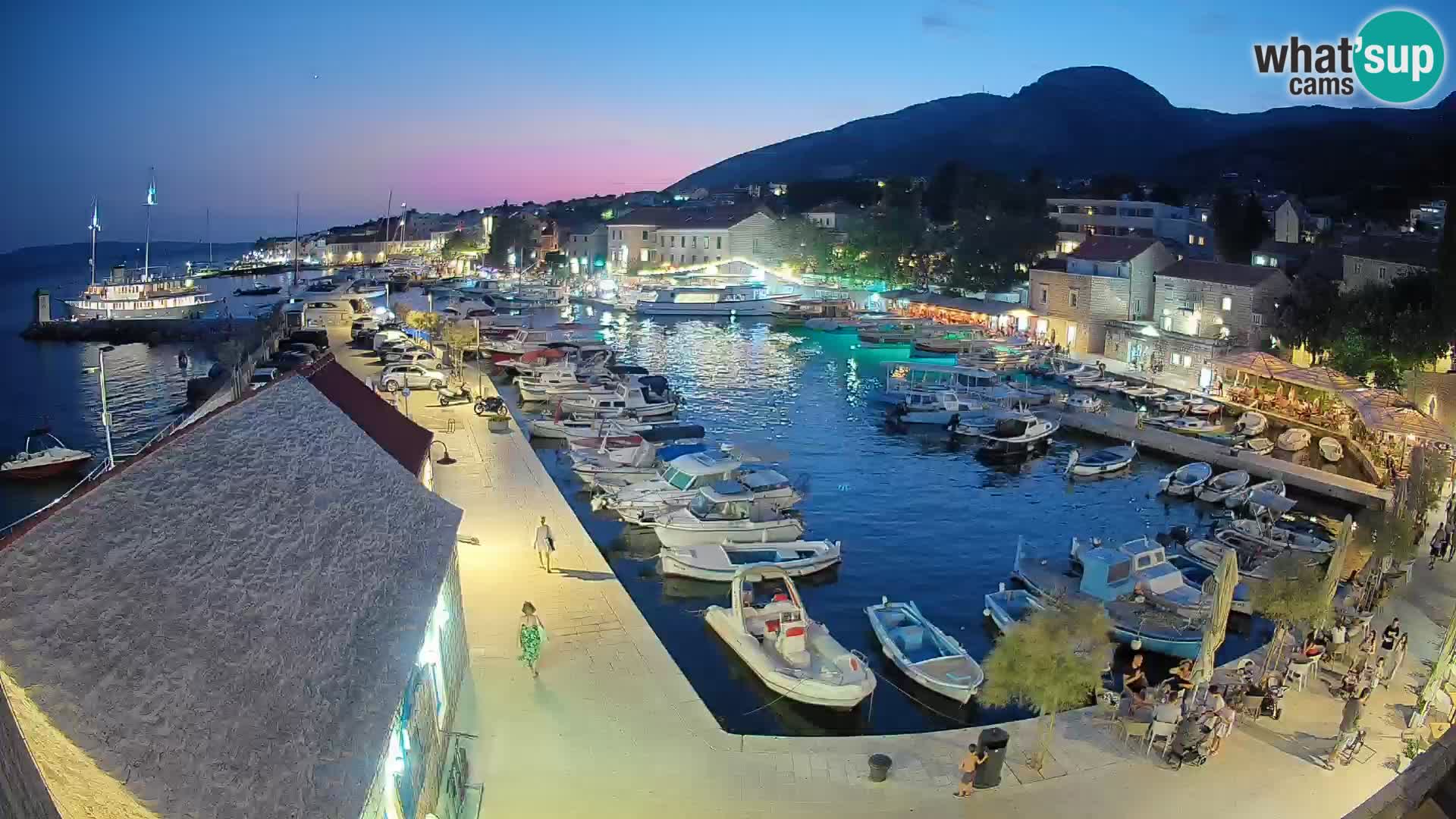 Webcam Bol Hafen – Liveblick auf Bol Riva & Marina