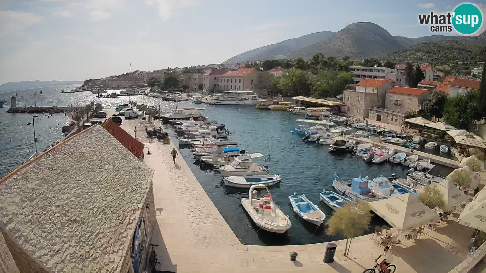 Webcam Bol Harbour – Live View of Bol Riva & Marina
