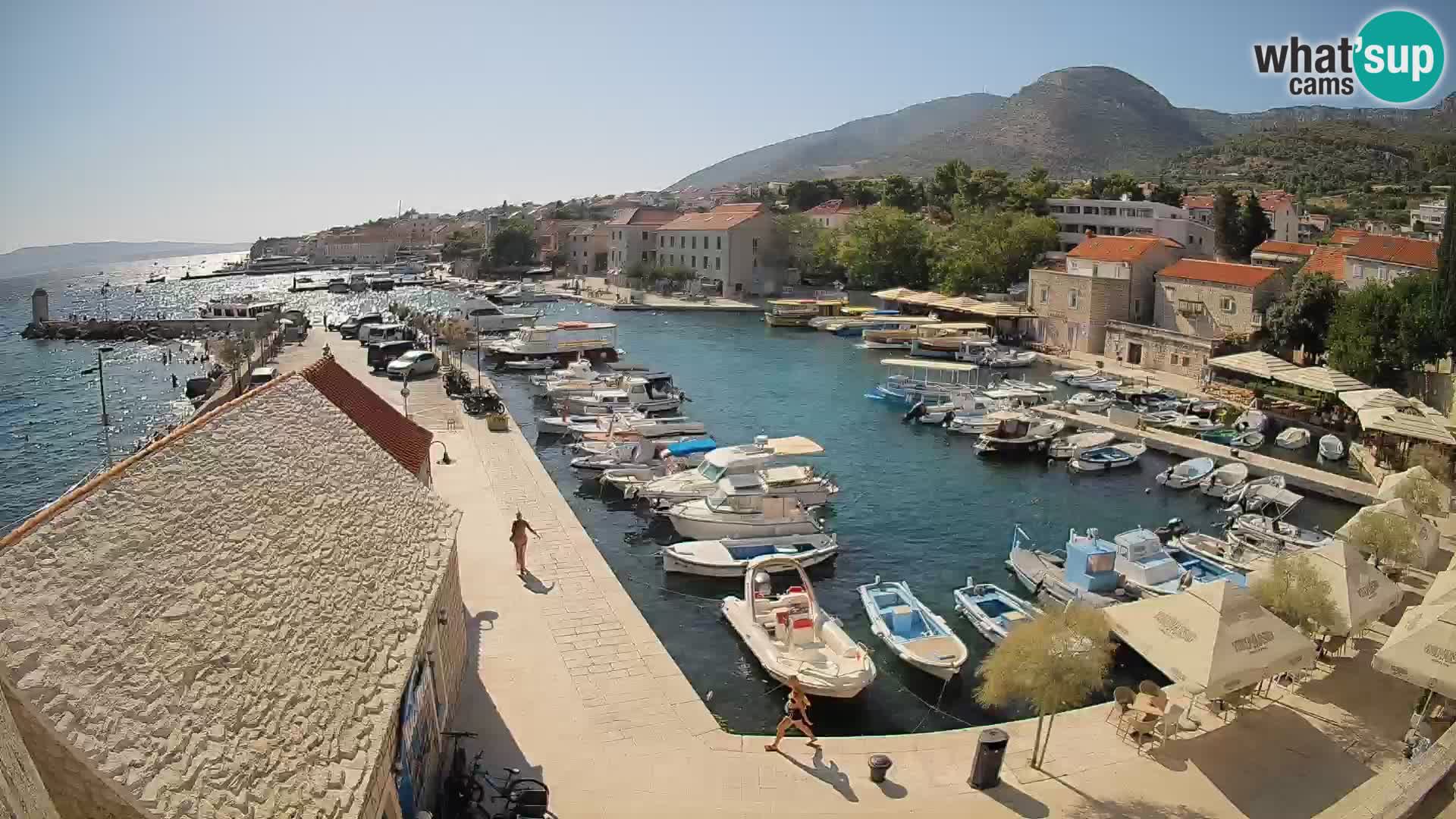 Webcam Bol Harbour – Live View of Bol Riva & Marina
