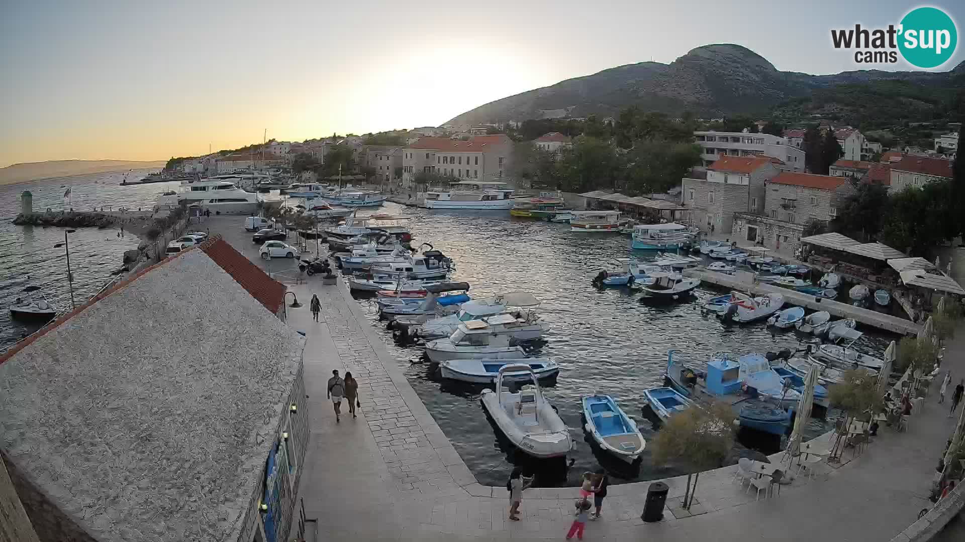 Webcam Bol Harbour – Live View of Bol Riva & Marina