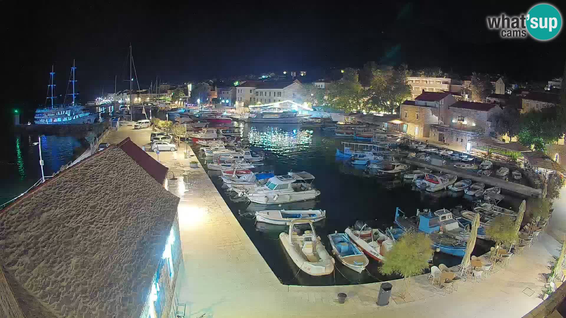 Webcam Bol Harbour – Live View of Bol Riva & Marina