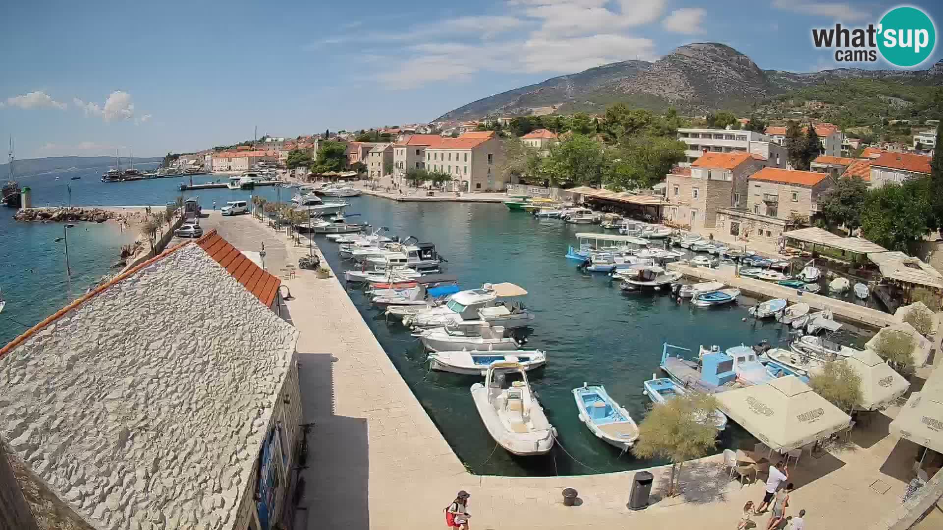 Webcam Bol Hafen – Liveblick auf Bol Riva & Marina