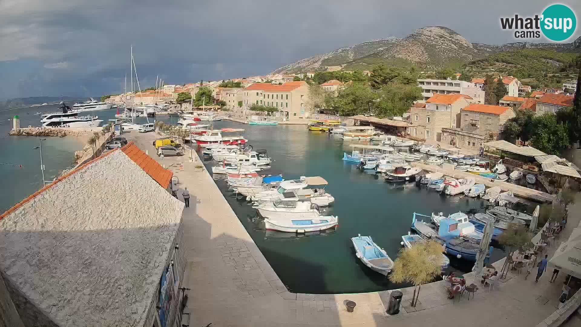 Webcam Bol Hafen – Liveblick auf Bol Riva & Marina