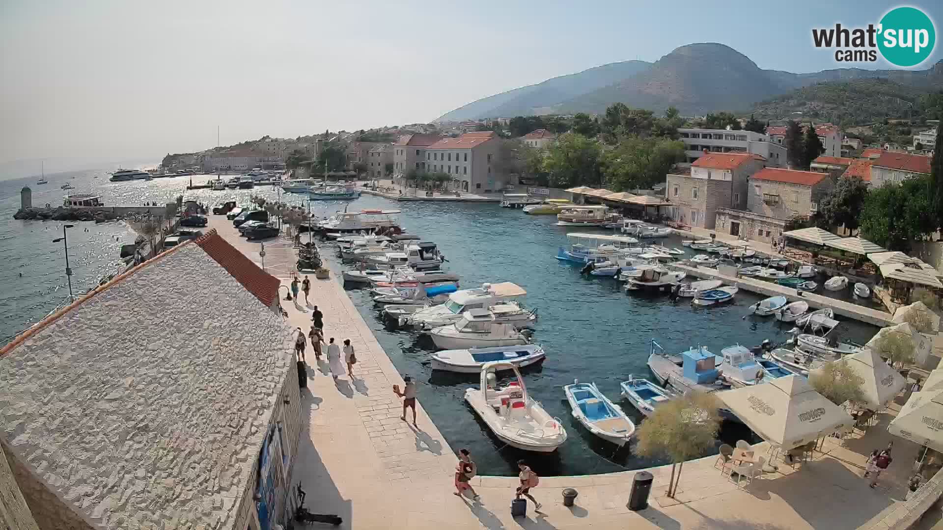 Webcam Bol Harbour – Live View of Bol Riva & Marina