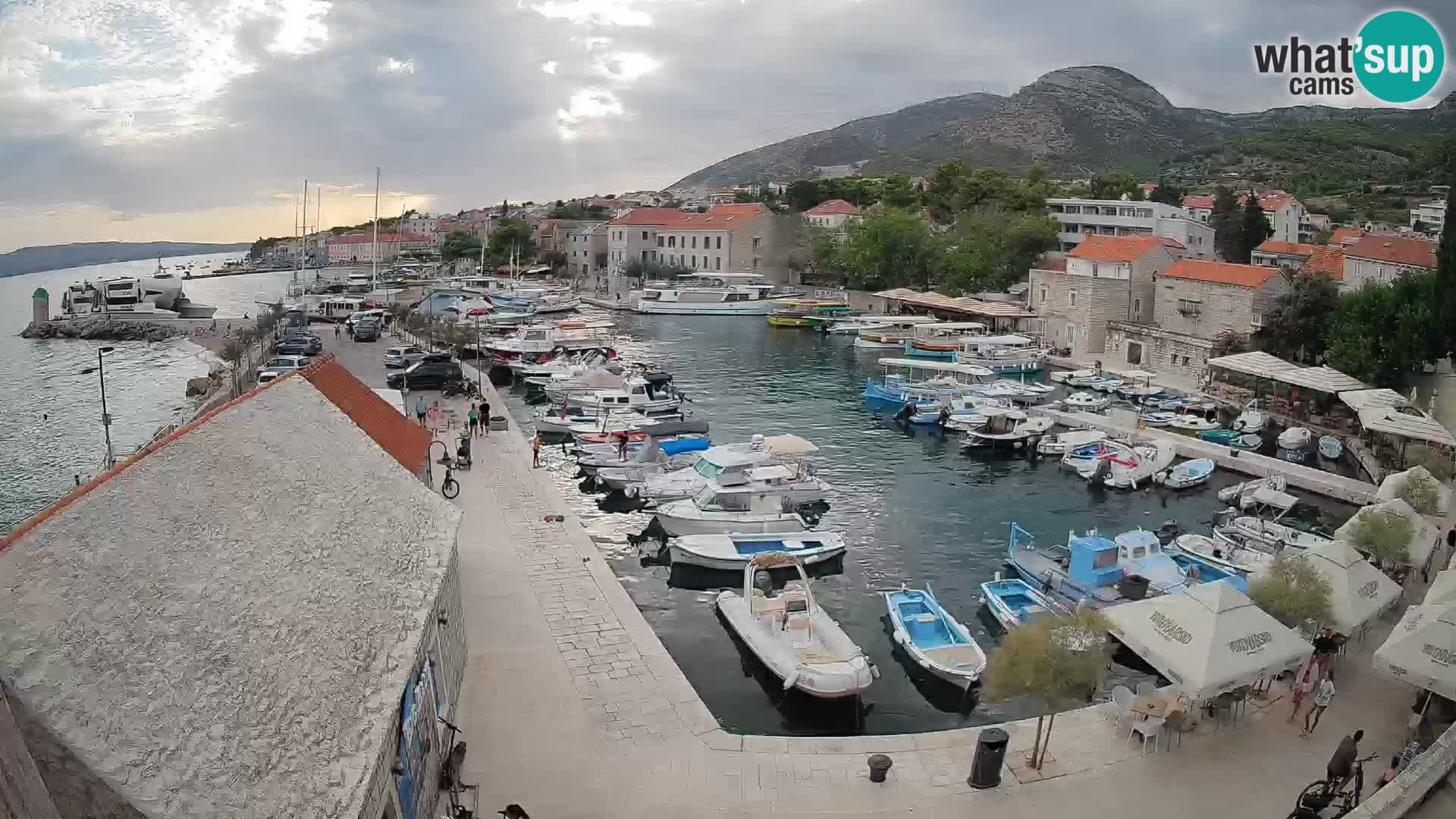 Webcam Bol Hafen – Liveblick auf Bol Riva & Marina