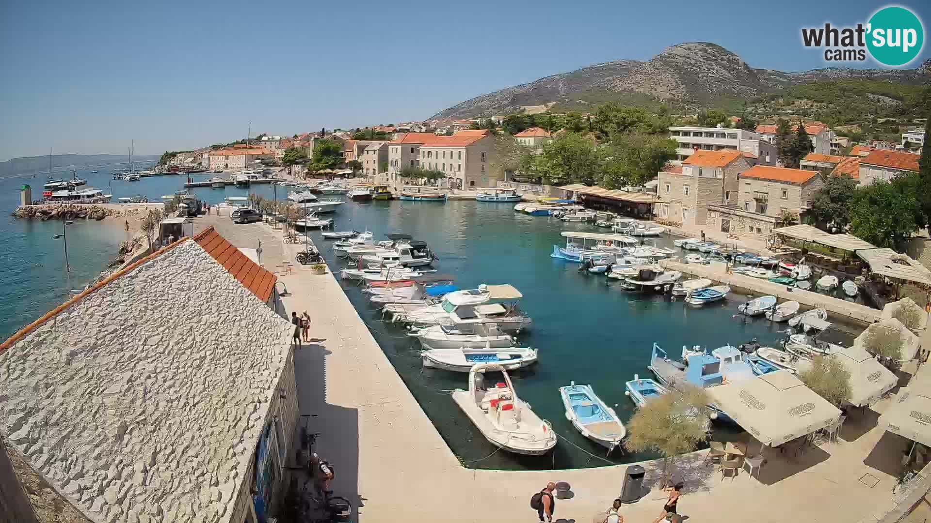 Webcam Bol Harbour – Live View of Bol Riva & Marina