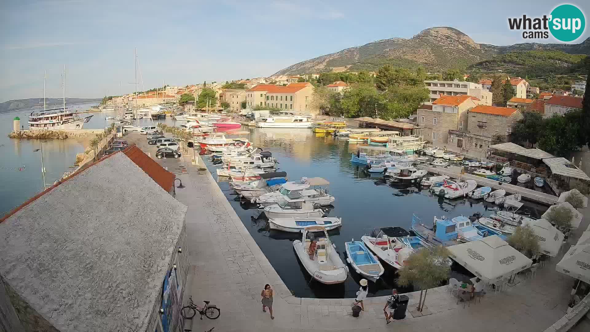 Webcam Bol Harbour – Live View of Bol Riva & Marina