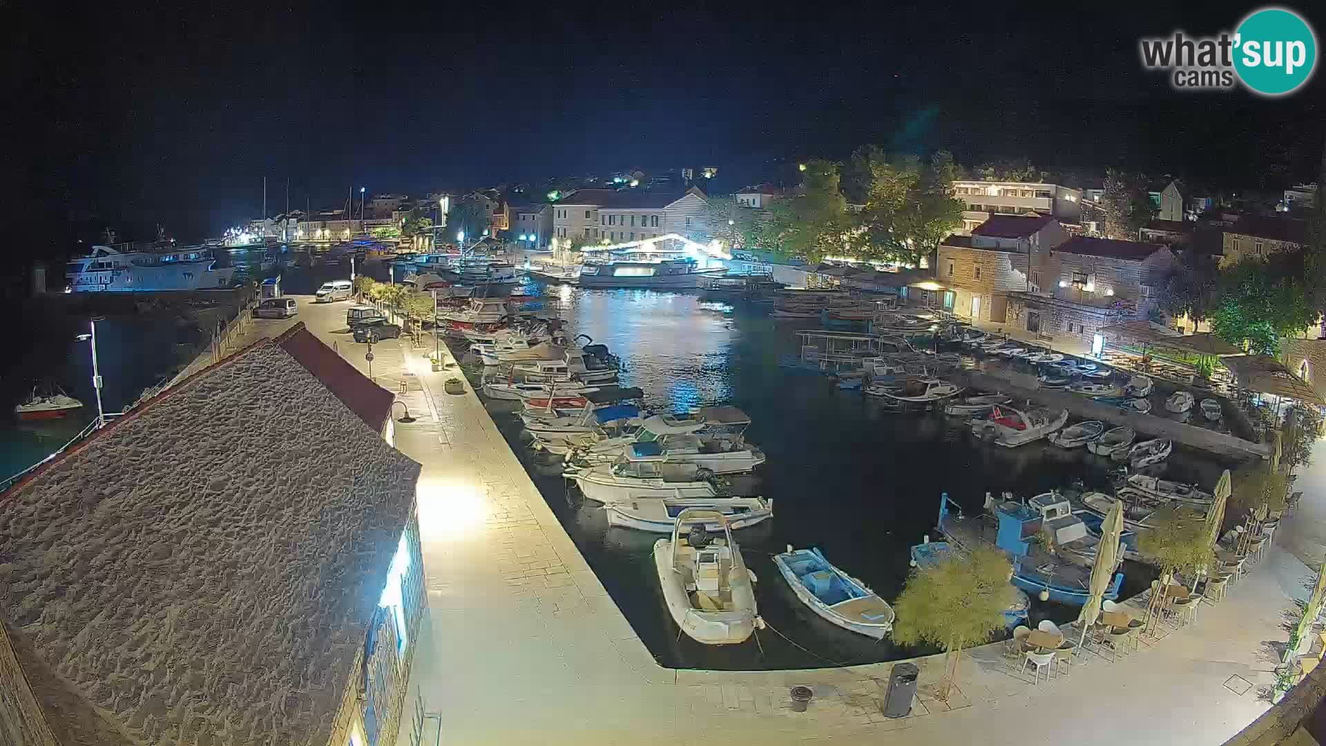Webcam Bol Hafen – Liveblick auf Bol Riva & Marina