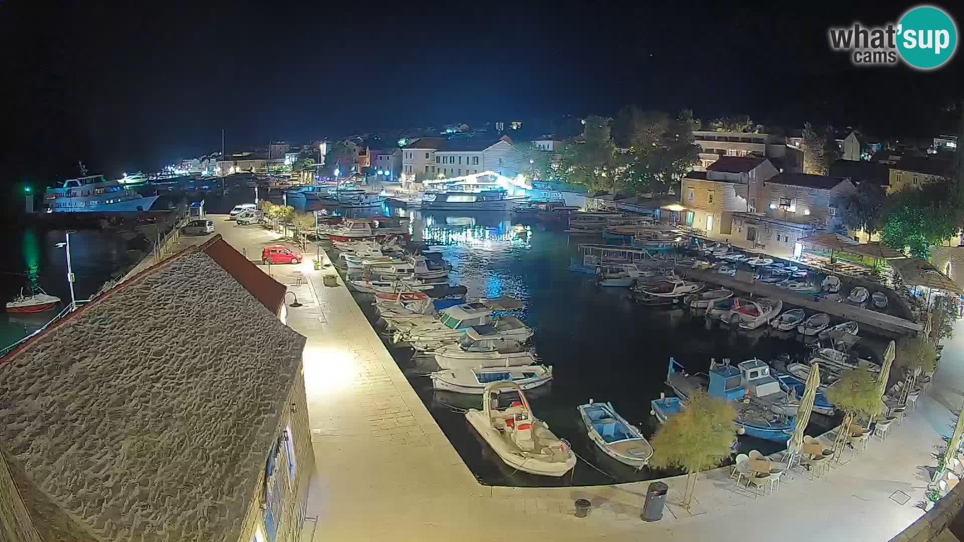 Webcam porto di Bol – Vista live sulla Riva e Marina