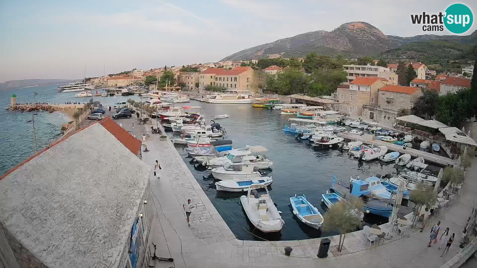 Webcam Bol Harbour – Live View of Bol Riva & Marina