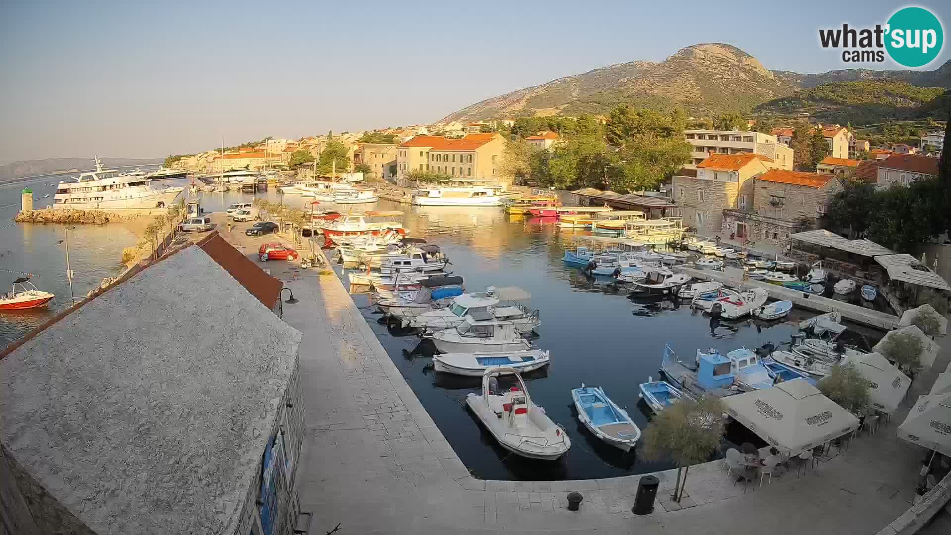 Webcam Bol Harbour – Live View of Bol Riva & Marina