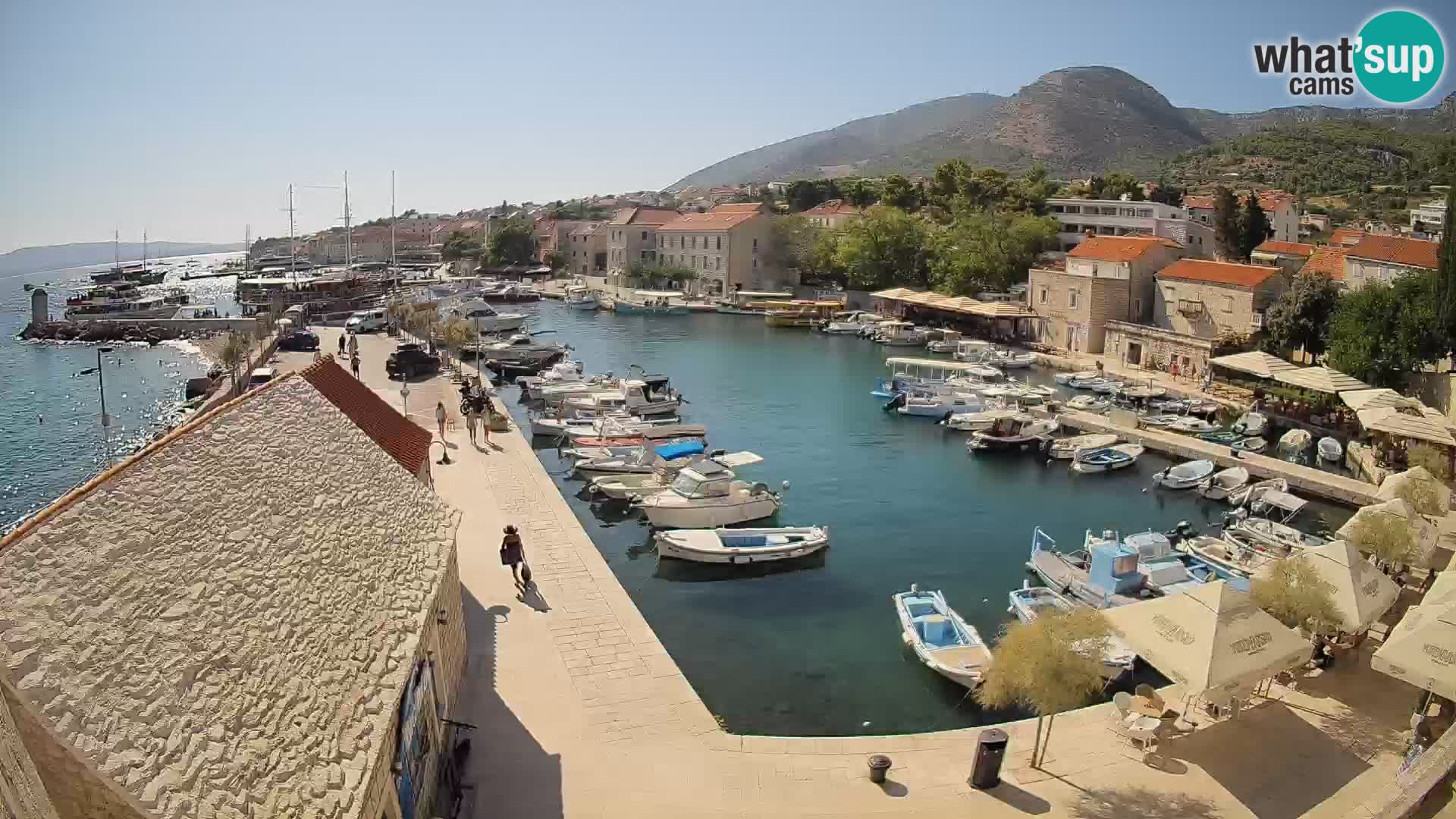 Webcam Bol Harbour – Live View of Bol Riva & Marina