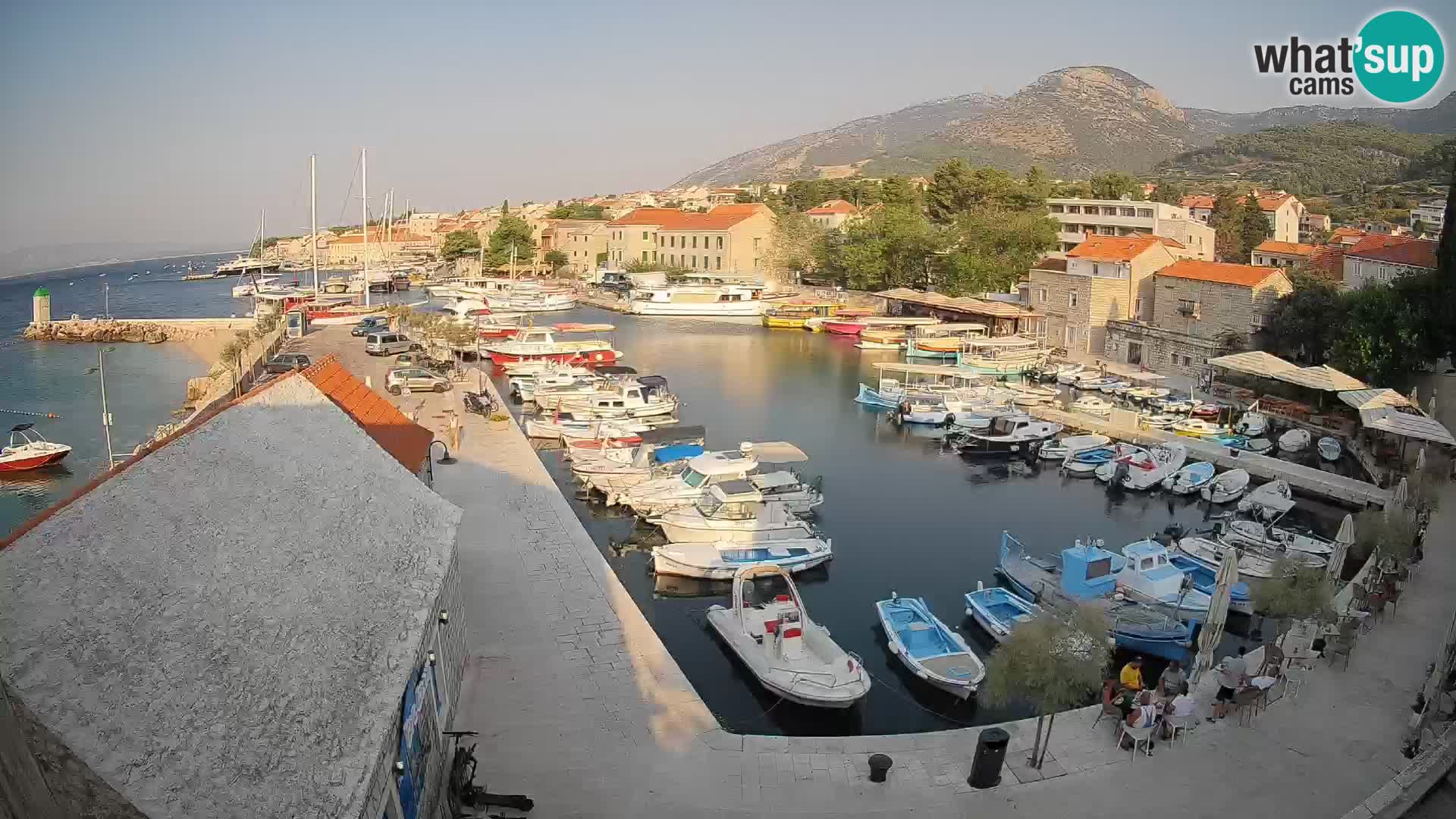 Webcam Bol Harbour – Live View of Bol Riva & Marina