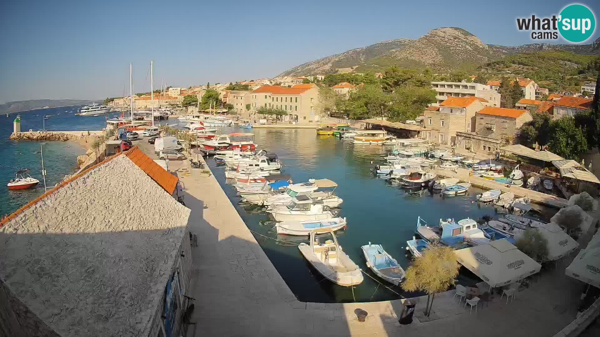 Webcam Bol Harbour – Live View of Bol Riva & Marina