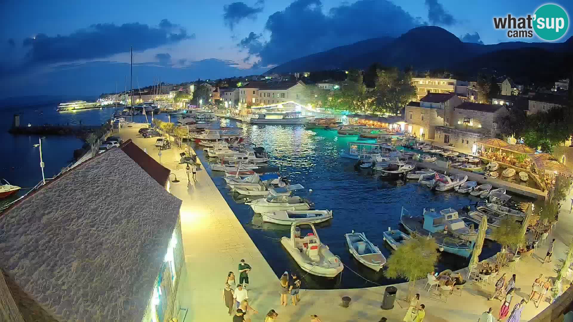 Webcam Bol Harbour – Live View of Bol Riva & Marina