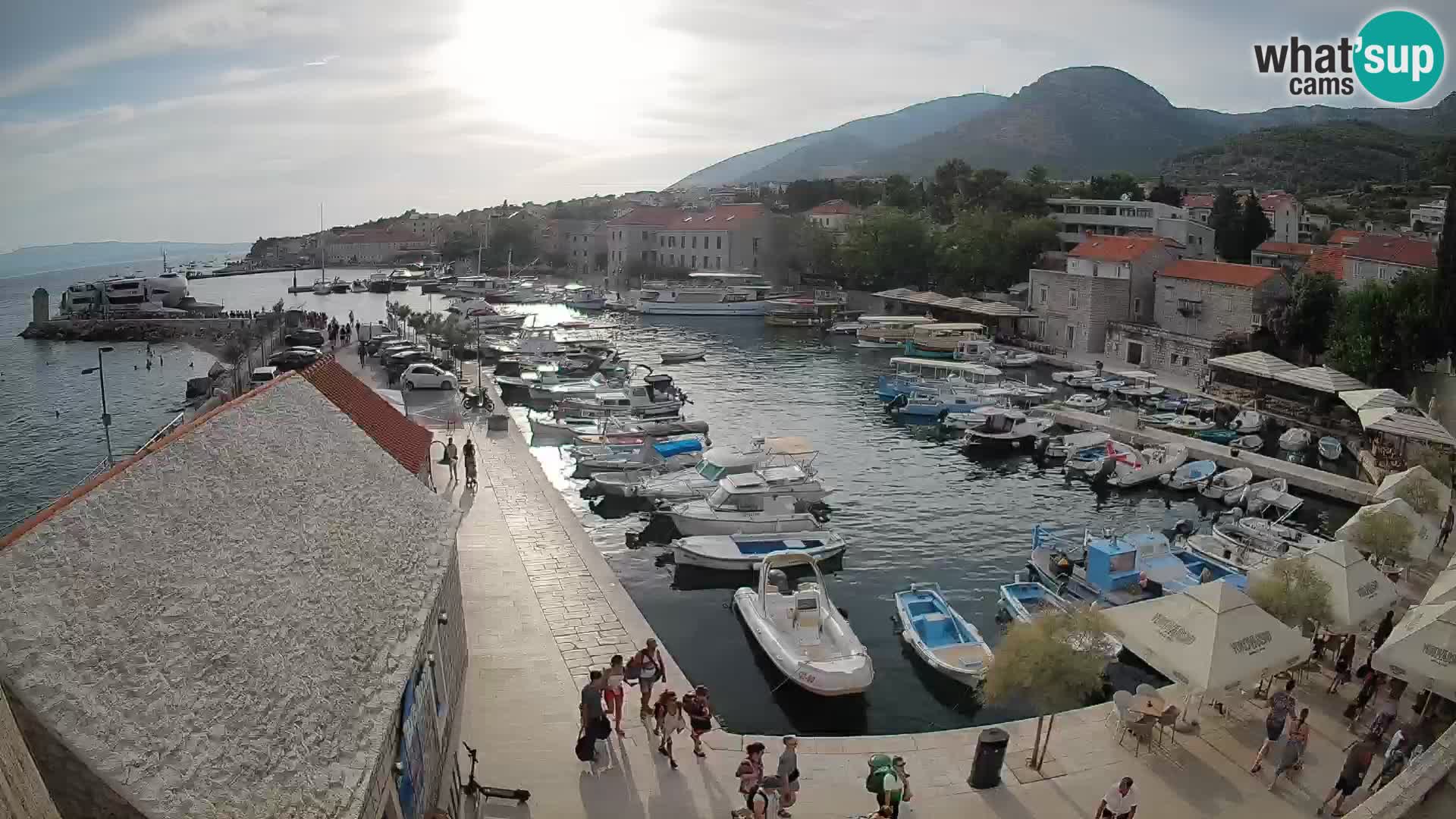 Webcam Bol Harbour – Live View of Bol Riva & Marina