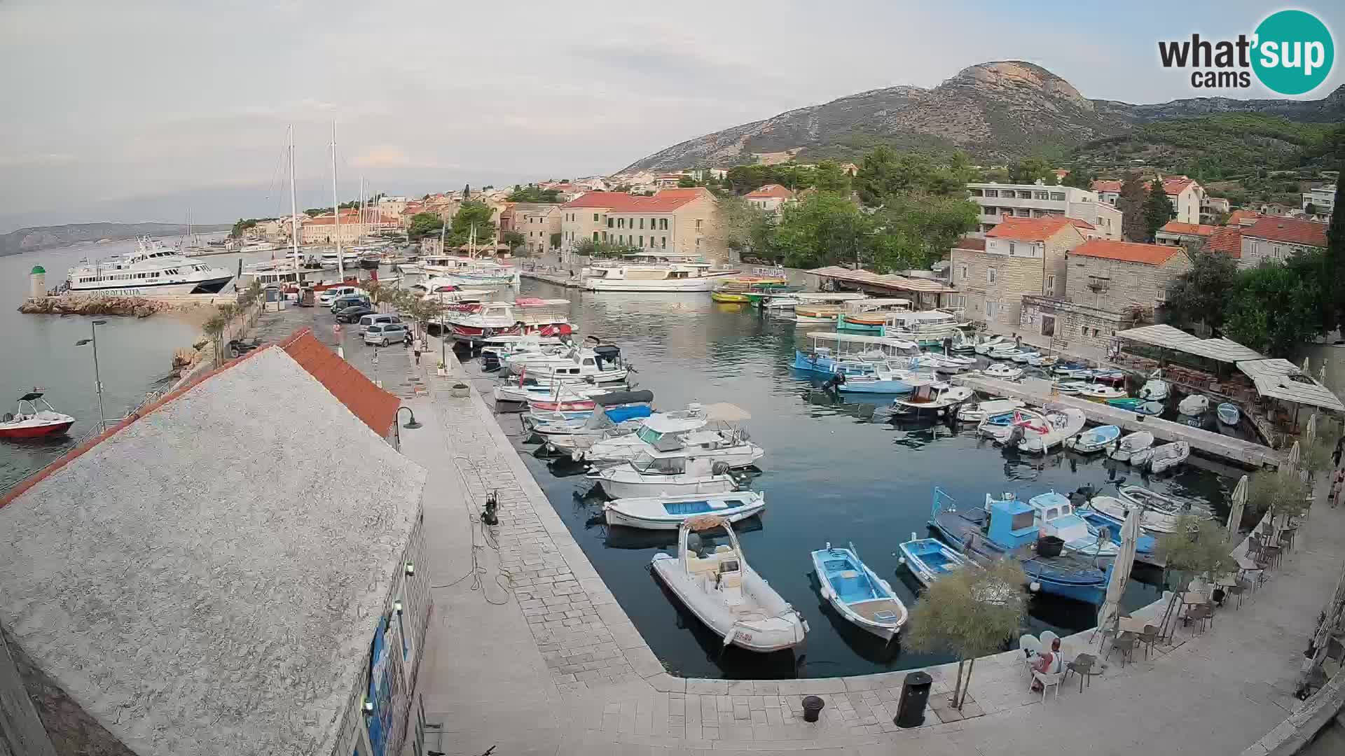 Webcam Bol Harbour – Live View of Bol Riva & Marina
