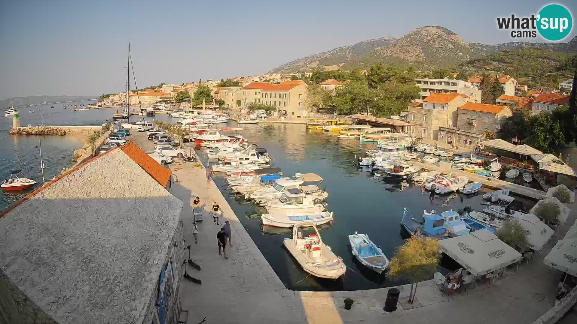 Webcam Bol Harbour – Live View of Bol Riva & Marina