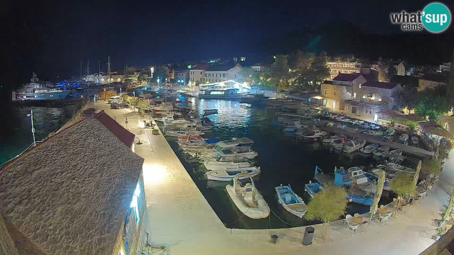 Webcam Bol Hafen – Liveblick auf Bol Riva & Marina