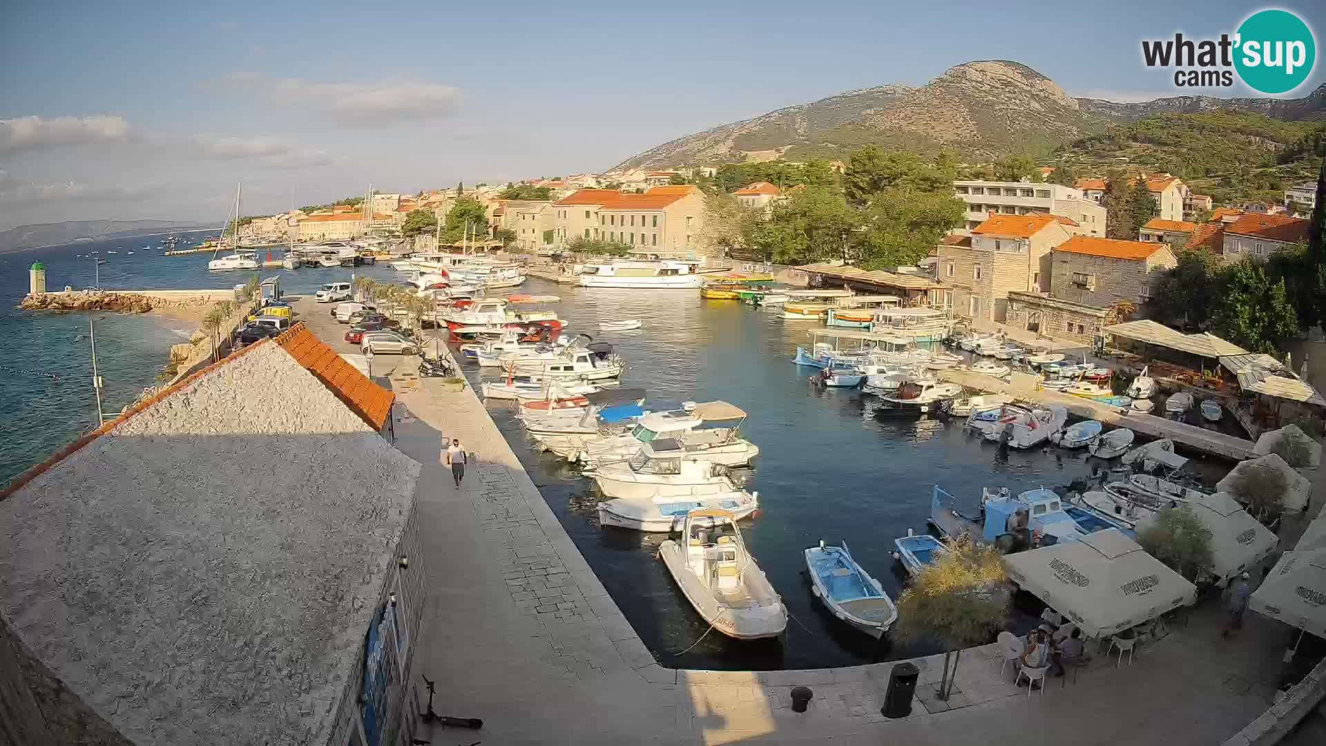 Webcam Bol Harbour – Live View of Bol Riva & Marina
