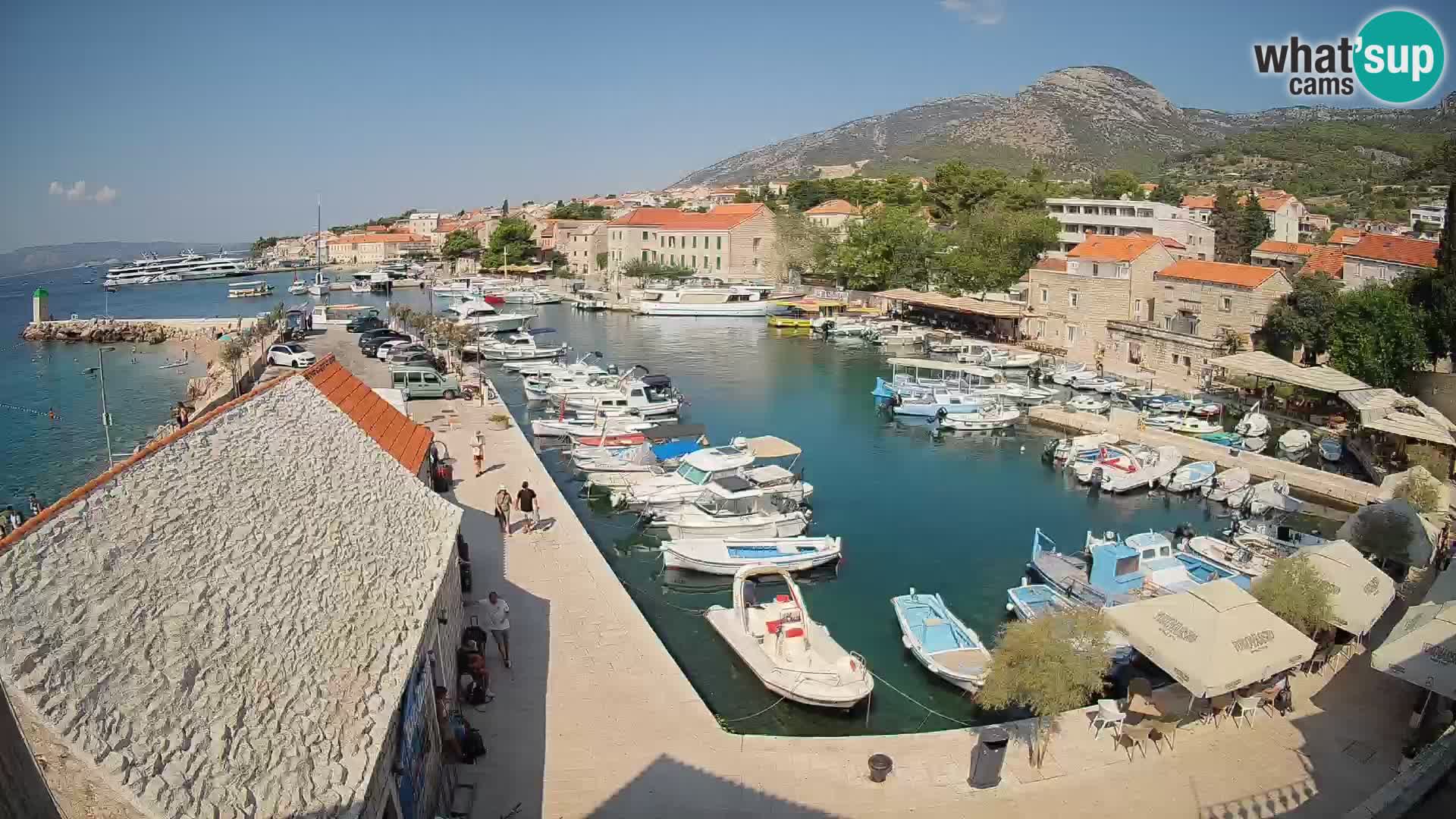 Webcam Bol Hafen – Liveblick auf Bol Riva & Marina