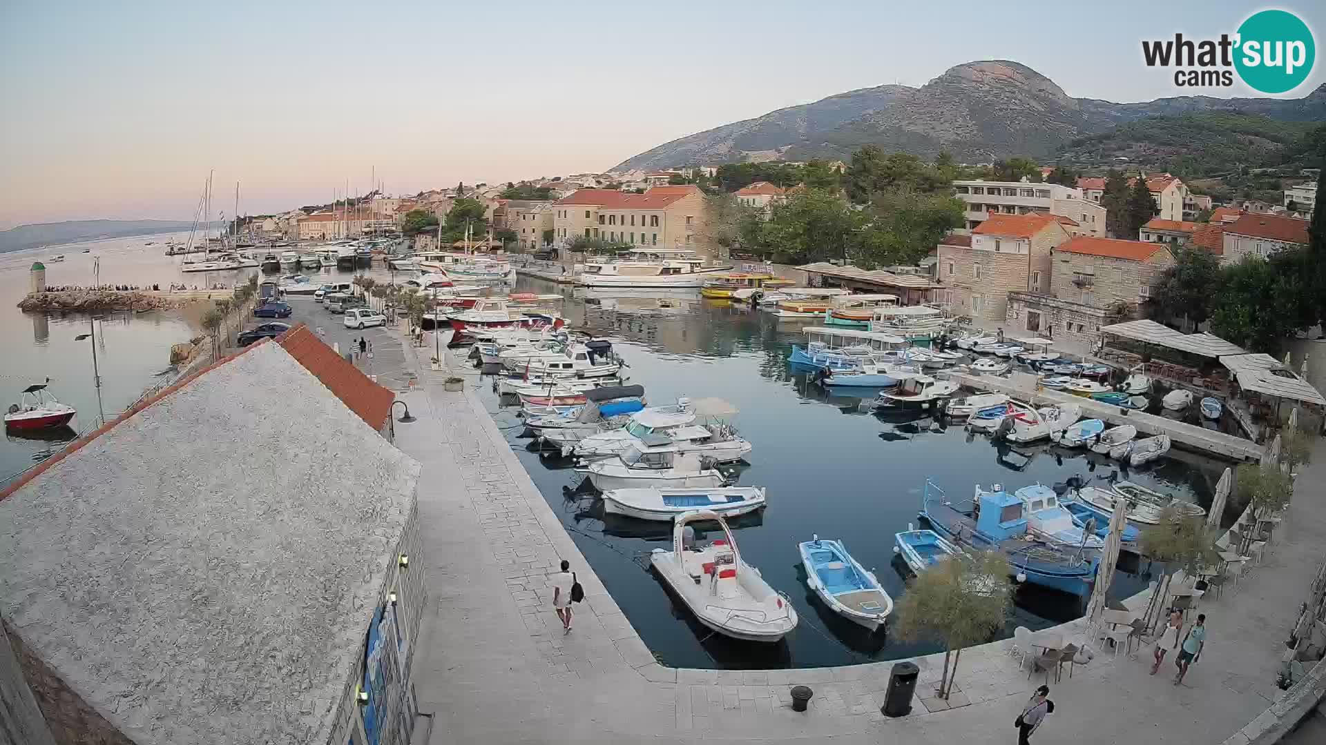 Webcam Bol Harbour – Live View of Bol Riva & Marina