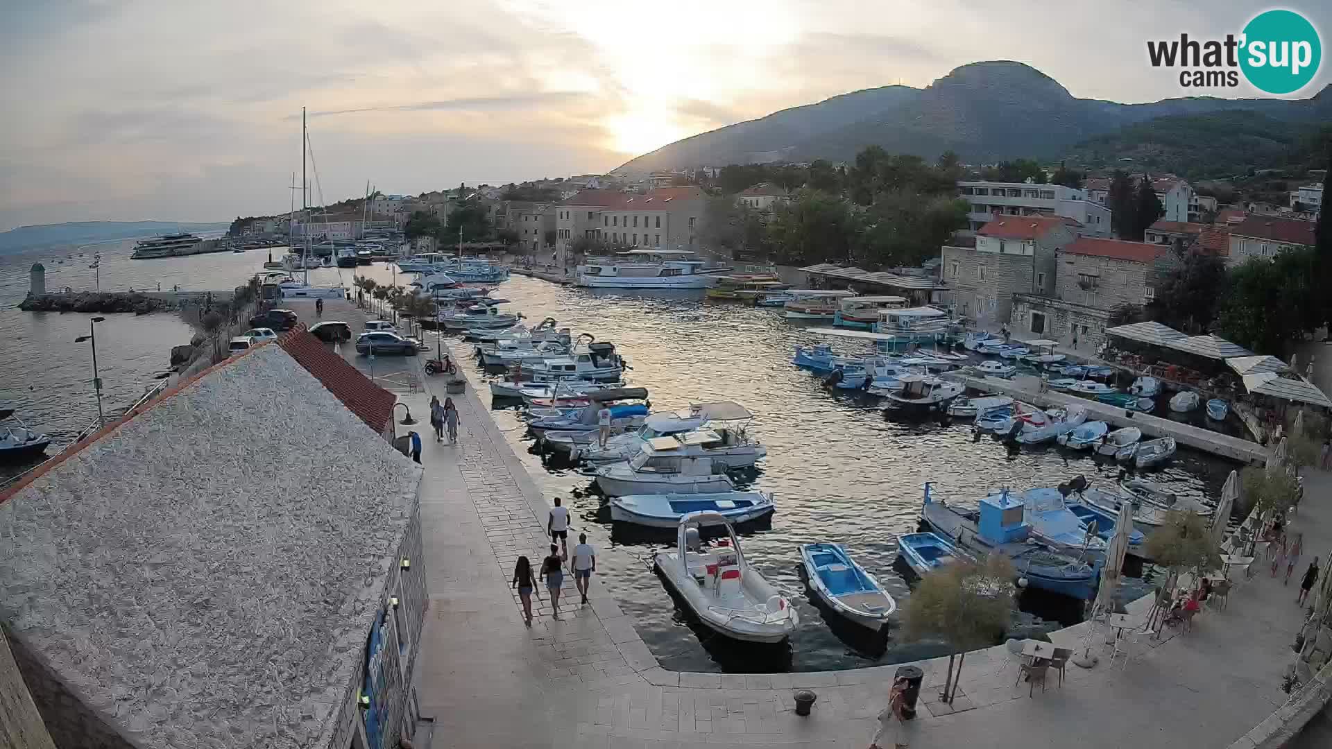 Webcam Bol Harbour – Live View of Bol Riva & Marina