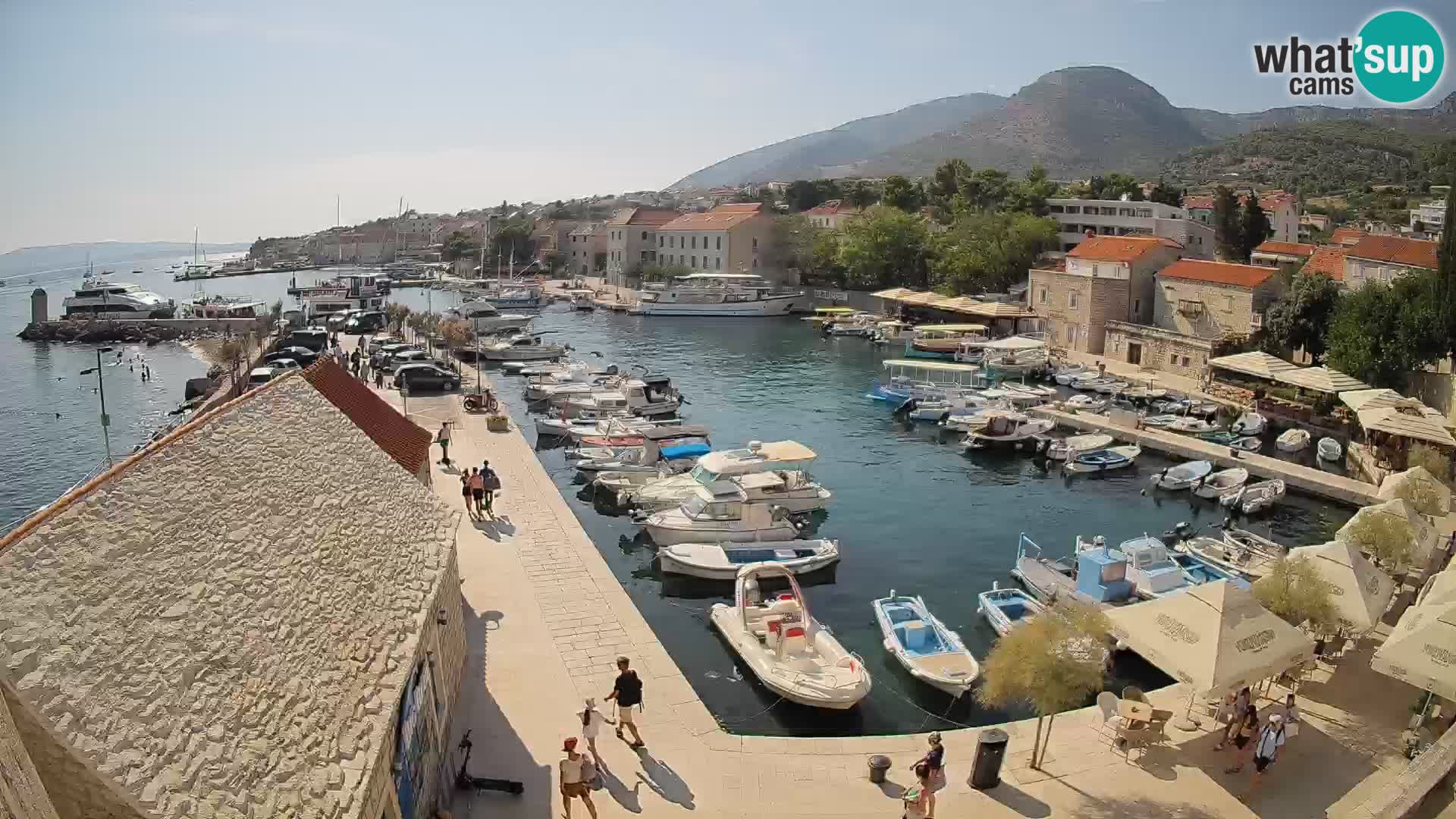 Webcam Bol Harbour – Live View of Bol Riva & Marina