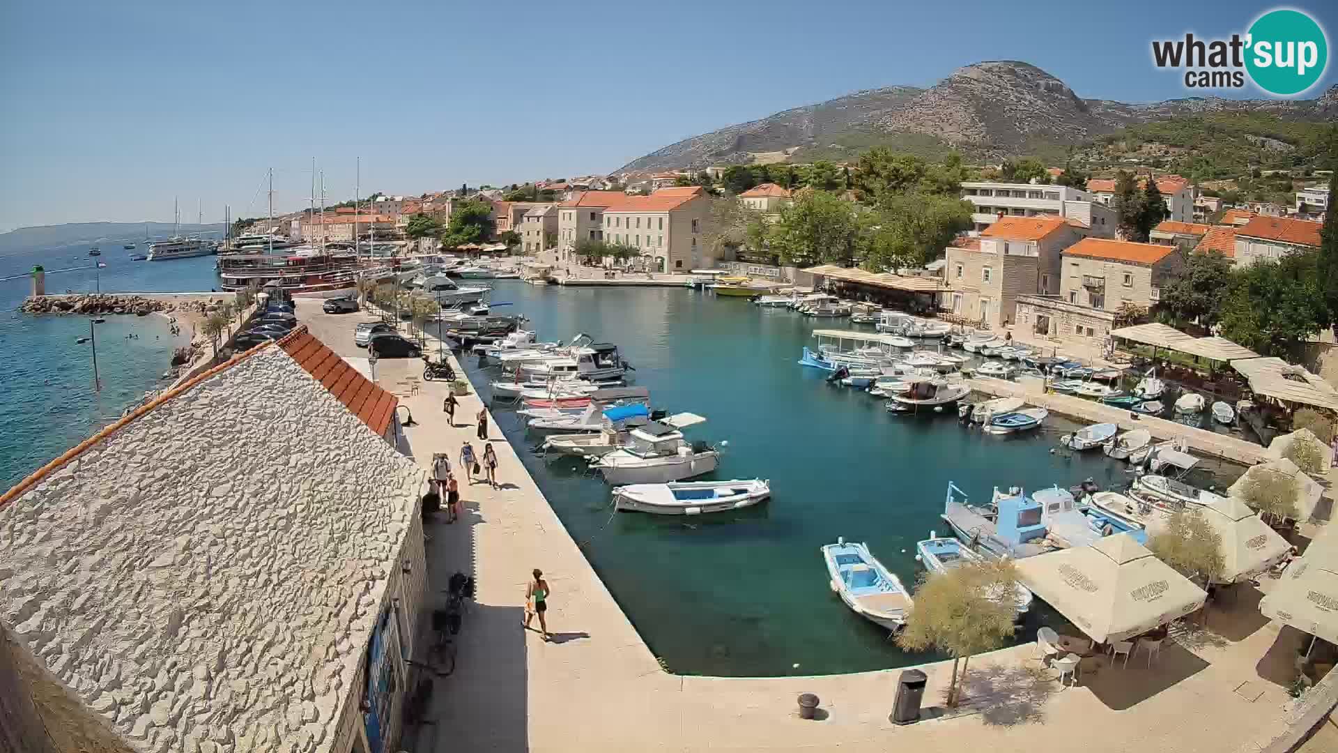 Webcam Bol Hafen – Liveblick auf Bol Riva & Marina