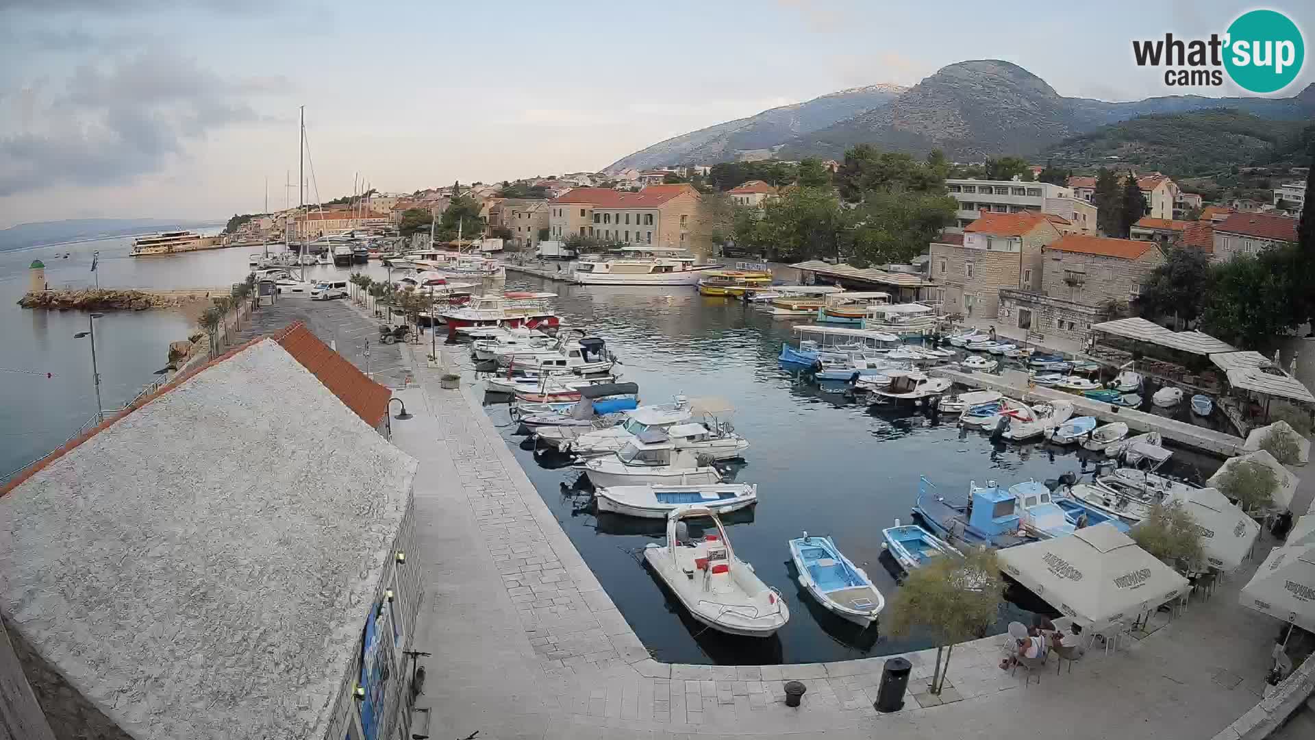 Webcam Bol Harbour – Live View of Bol Riva & Marina