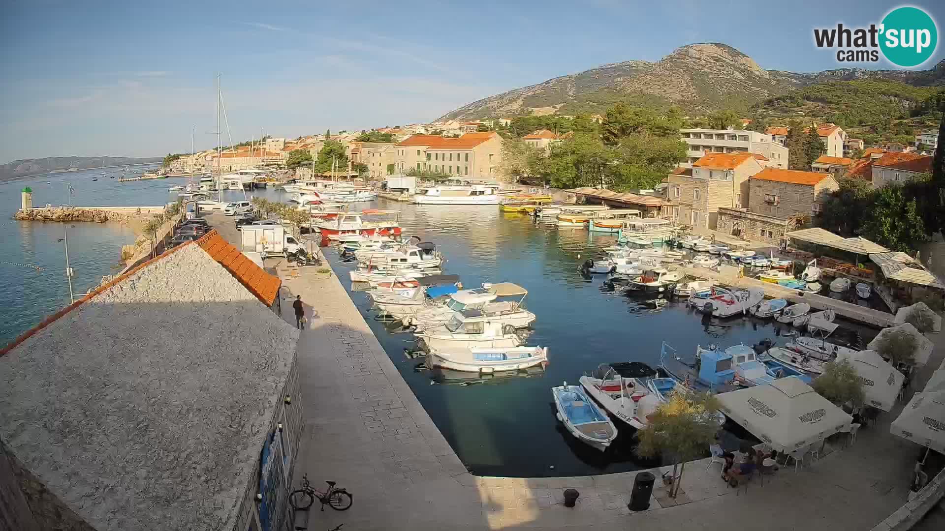 Webcam Bol Hafen – Liveblick auf Bol Riva & Marina