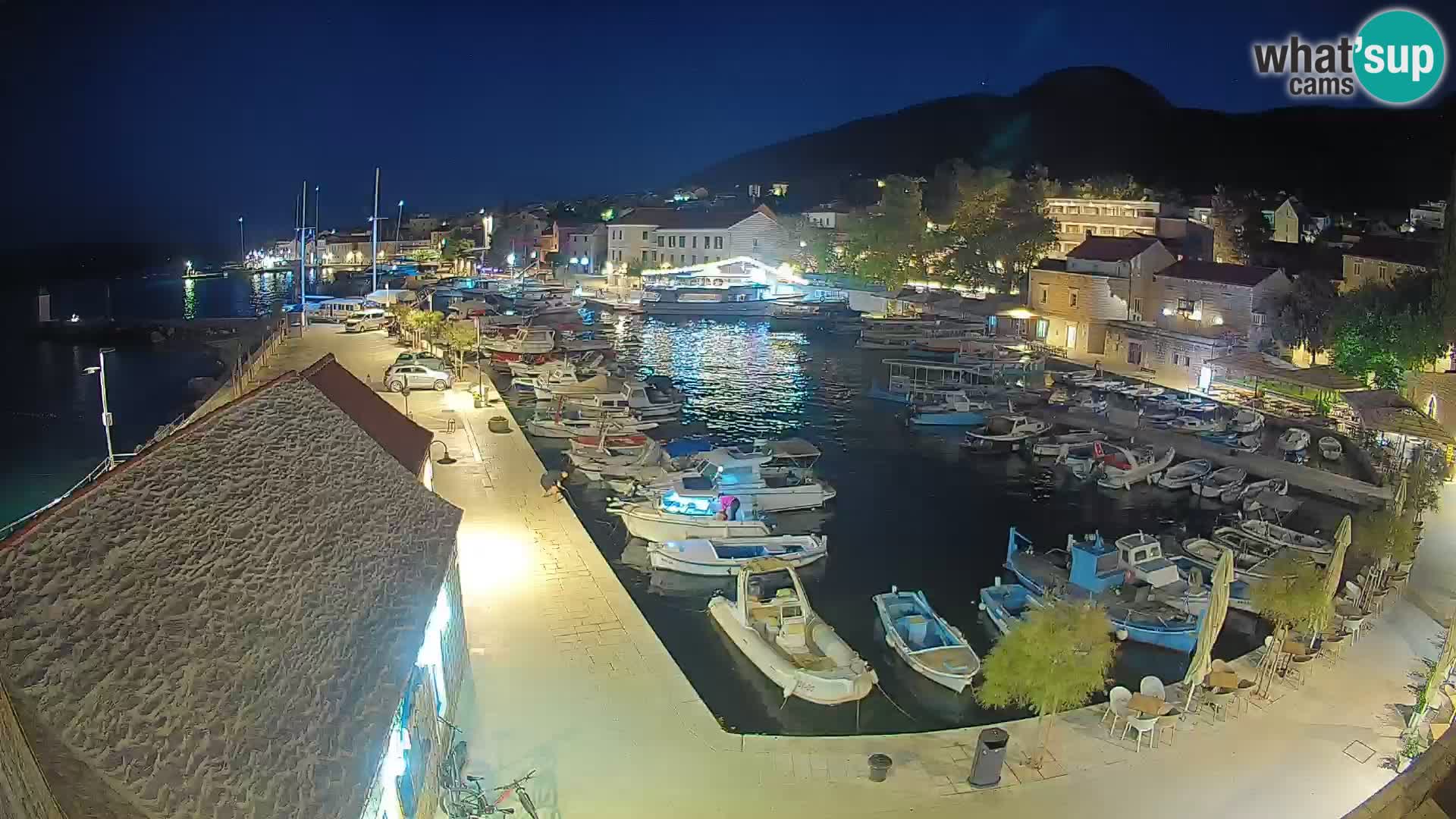 Webcam Bol Hafen – Liveblick auf Bol Riva & Marina