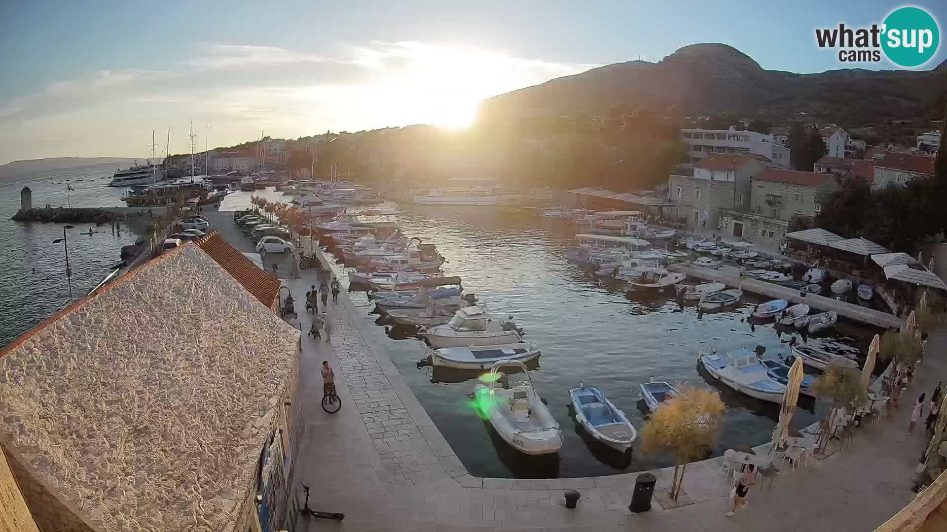 Webcam Bol Hafen – Liveblick auf Bol Riva & Marina