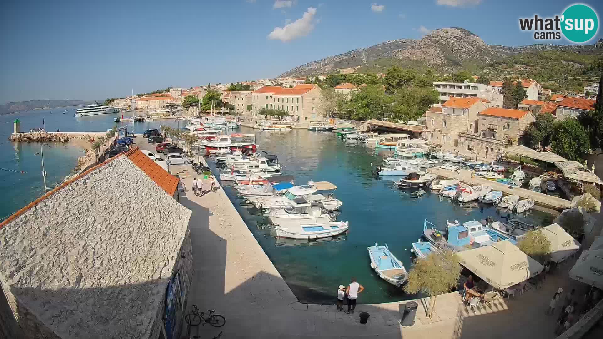 Webcam porto di Bol – Vista live sulla Riva e Marina