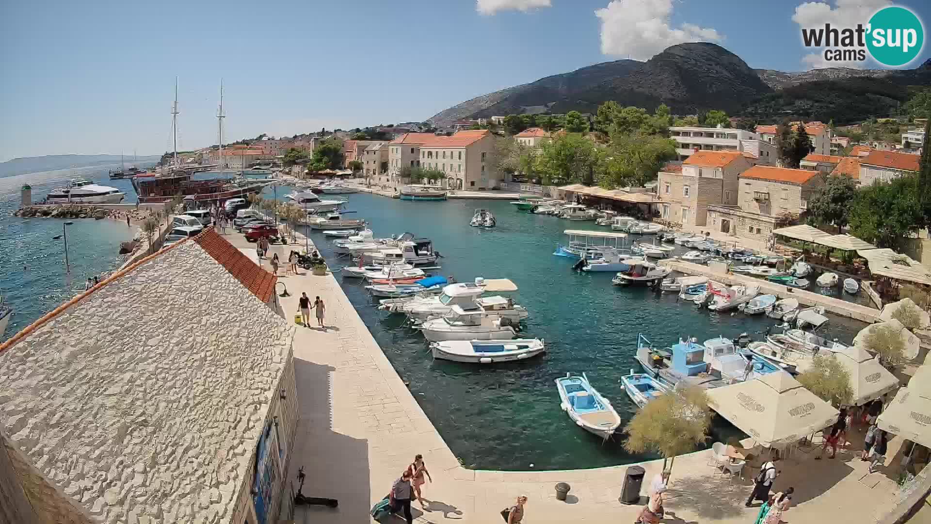 Webcam Bol Hafen – Liveblick auf Bol Riva & Marina