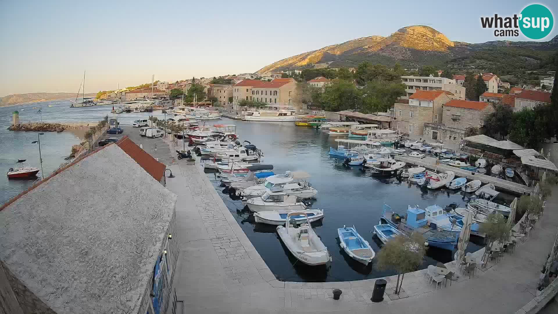 Webcam Bol Harbour – Live View of Bol Riva & Marina