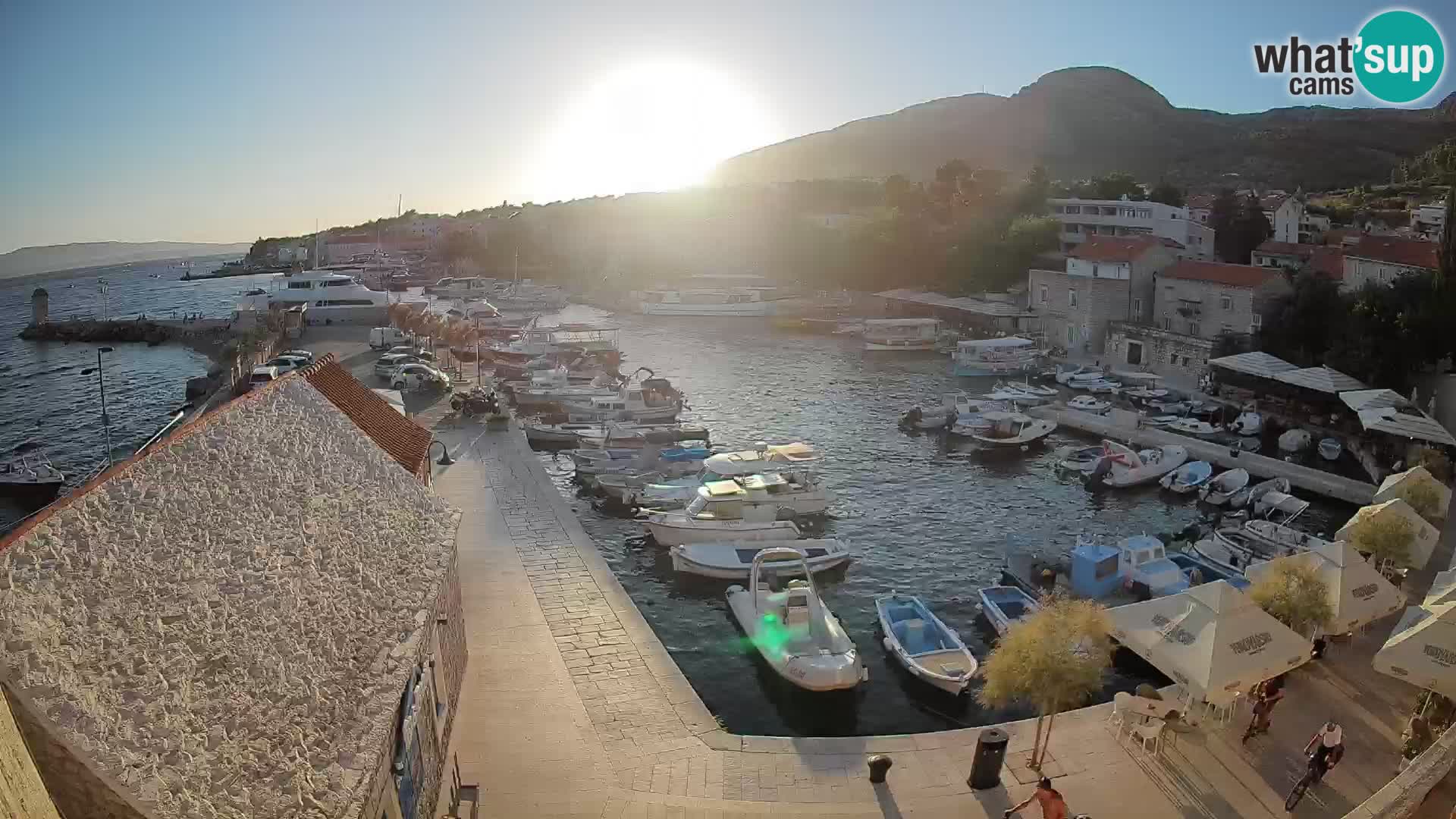 Webcam Bol Harbour – Live View of Bol Riva & Marina
