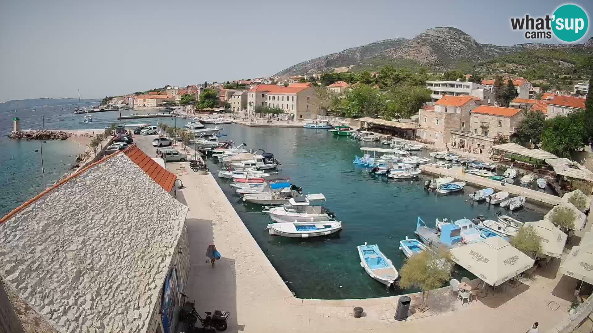 Webcam porto di Bol – Vista live sulla Riva e Marina