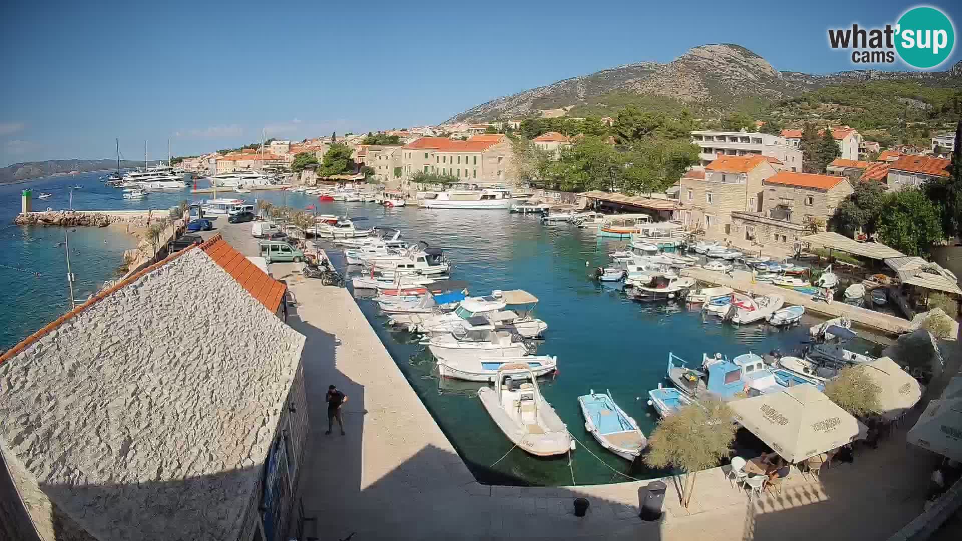 Webcam Bol Hafen – Liveblick auf Bol Riva & Marina
