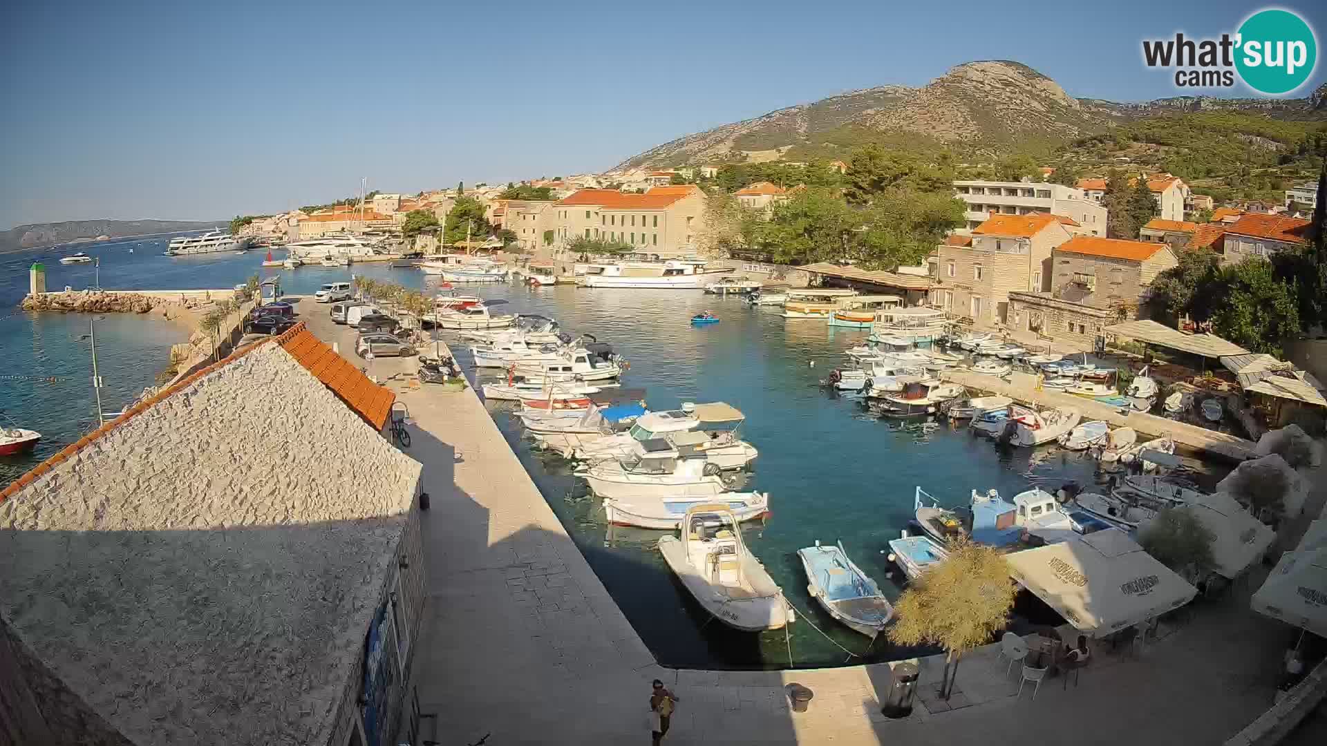 Webcam Bol Harbour – Live View of Bol Riva & Marina