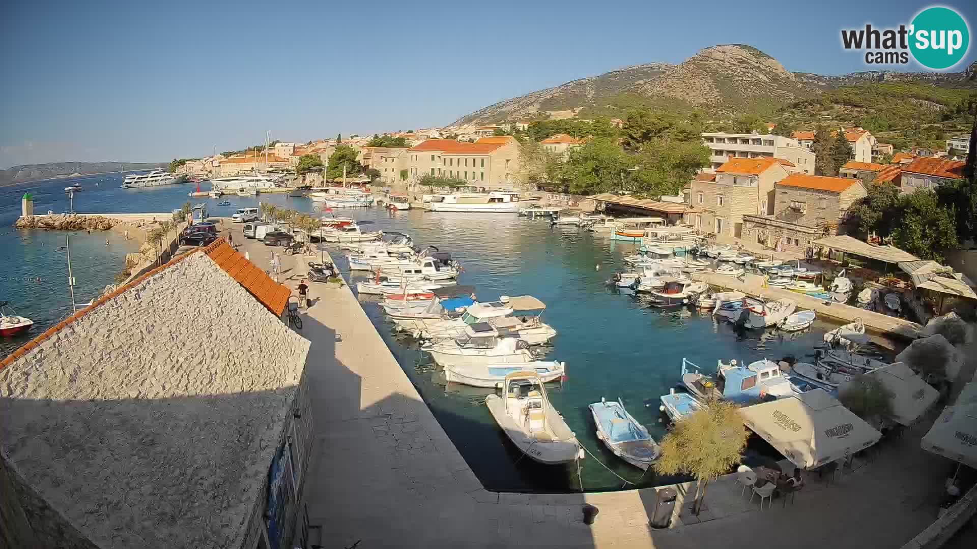 Webcam Bol Hafen – Liveblick auf Bol Riva & Marina